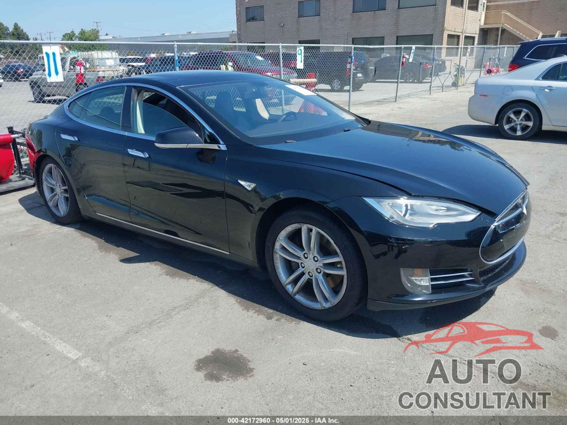 TESLA MODEL S 2013 - 5YJSA1CP6DFP08779