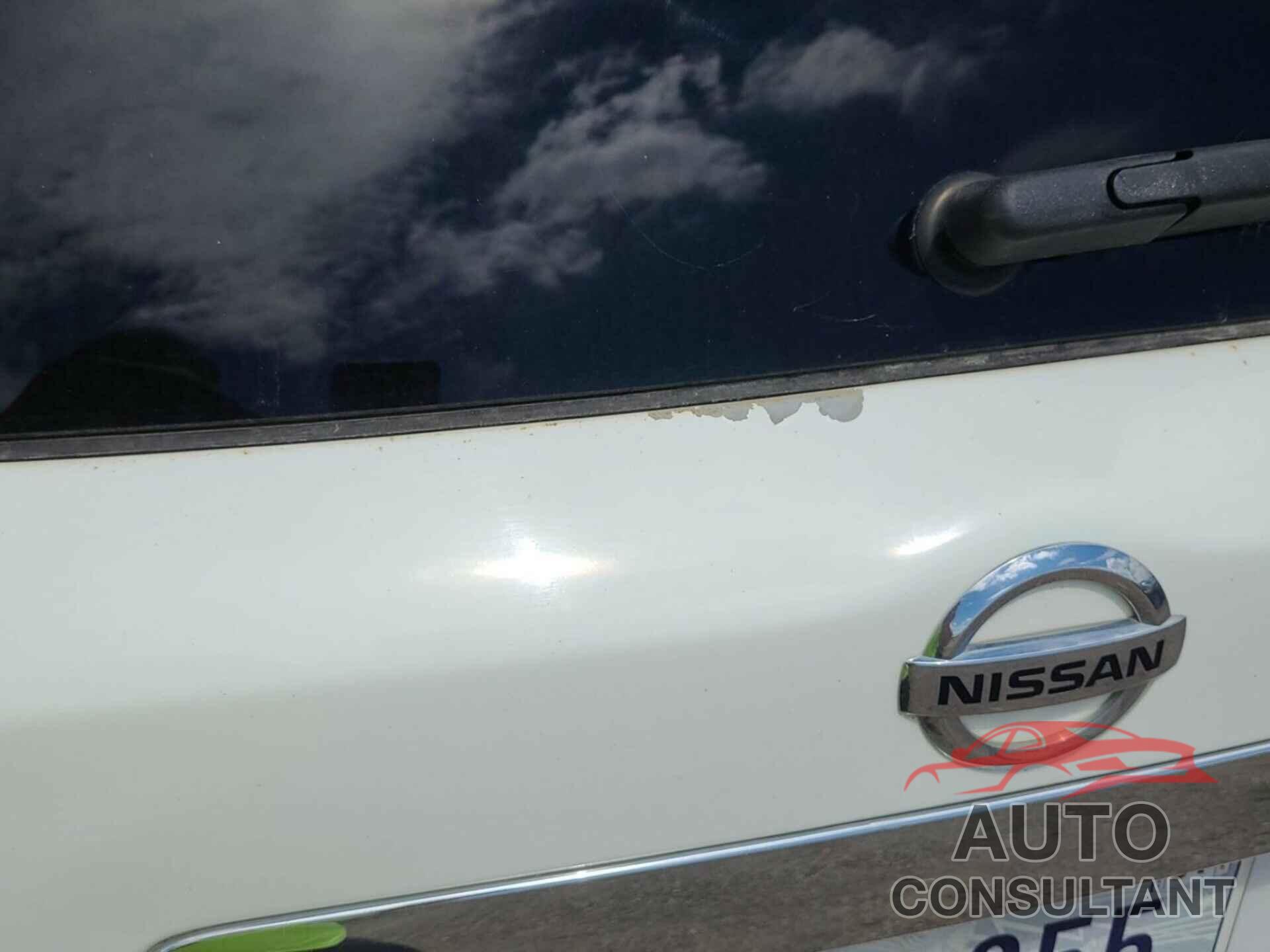 NISSAN PATHFINDER 2015 - 5N1AR2MMXFC676834