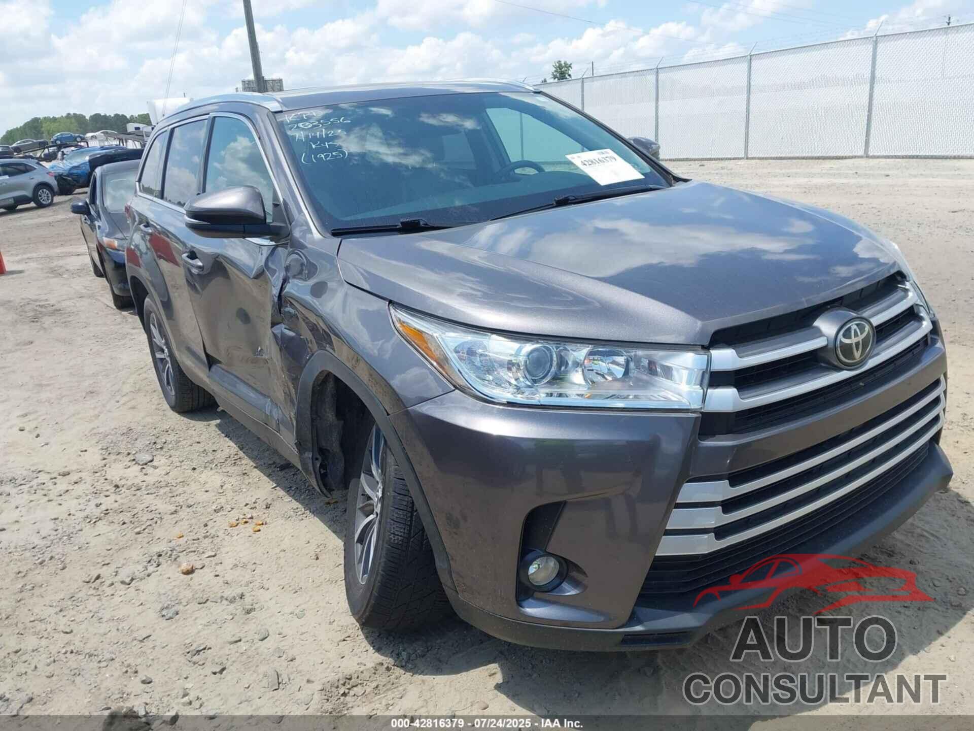 TOYOTA HIGHLANDER 2019 - 5TDKZRFH0KS571925