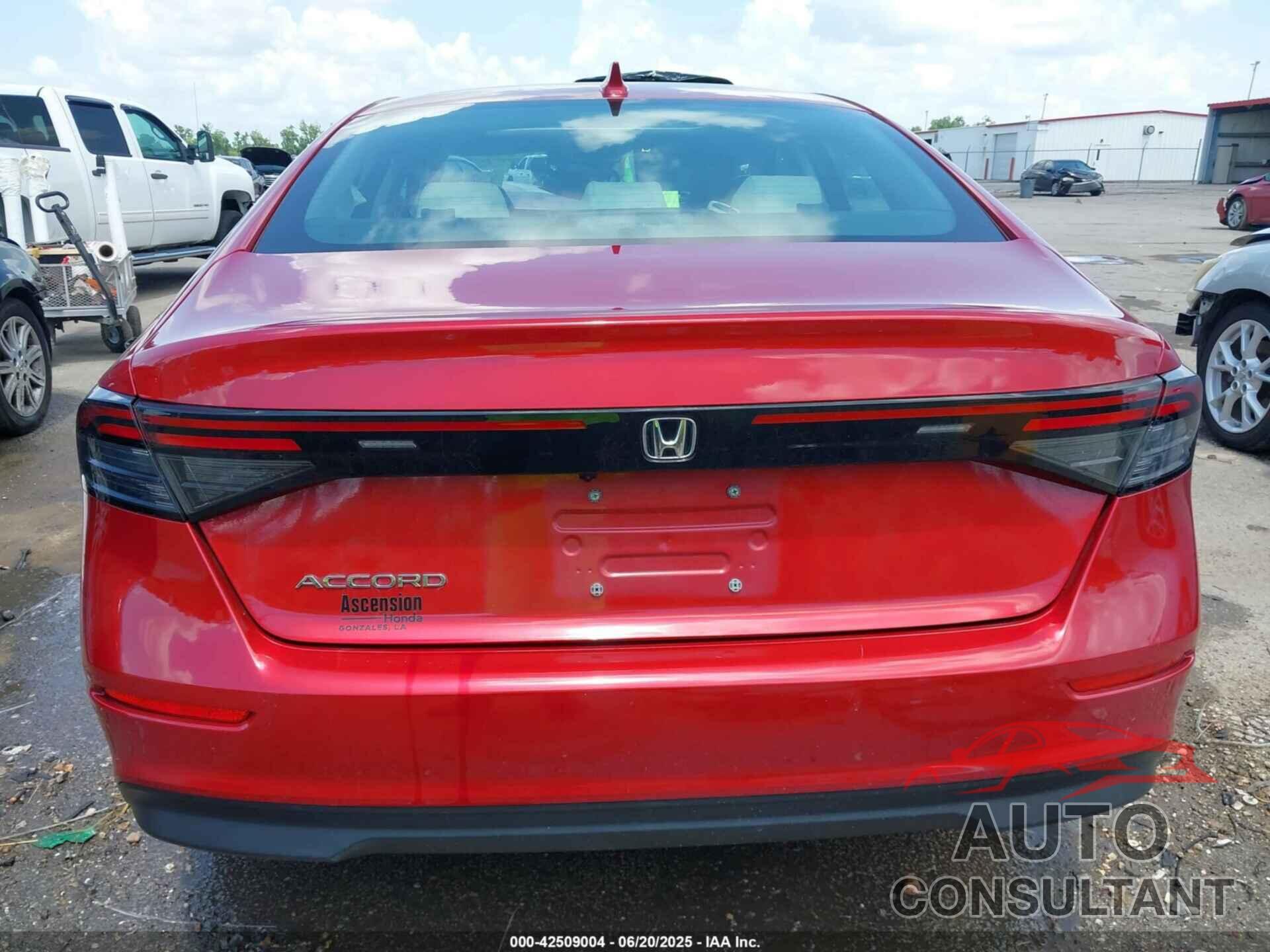 HONDA ACCORD 2023 - 1HGCY1F39PA013400