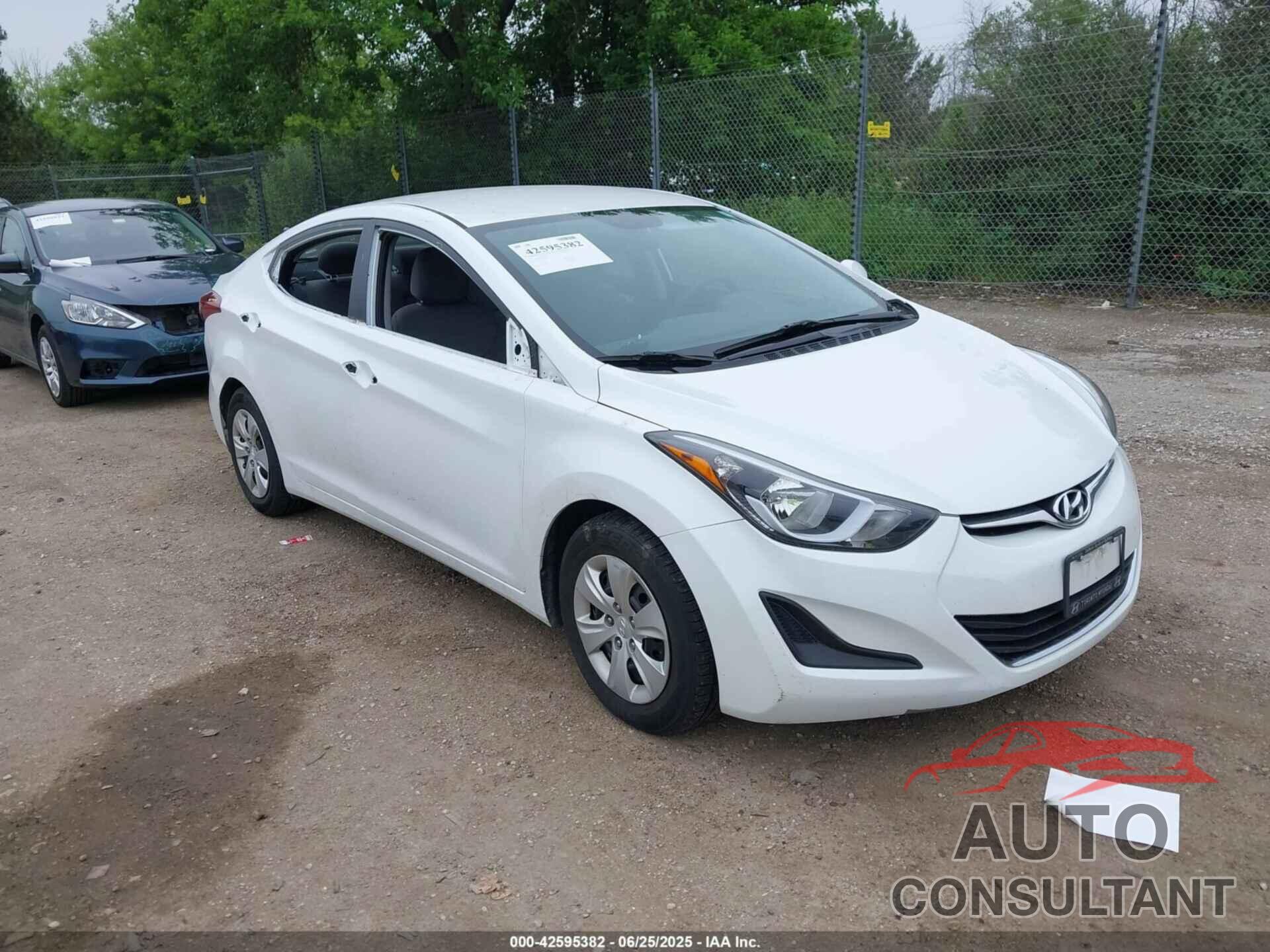 HYUNDAI ELANTRA 2016 - 5NPDH4AE0GH713859