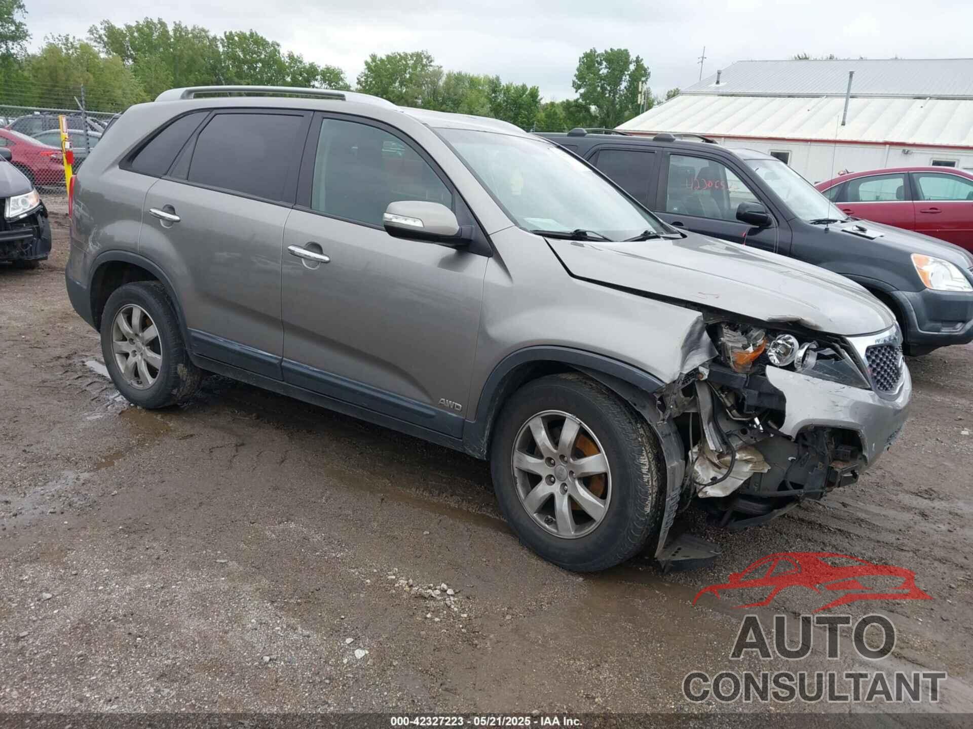 KIA SORENTO 2013 - 5XYKTDA29DG405264