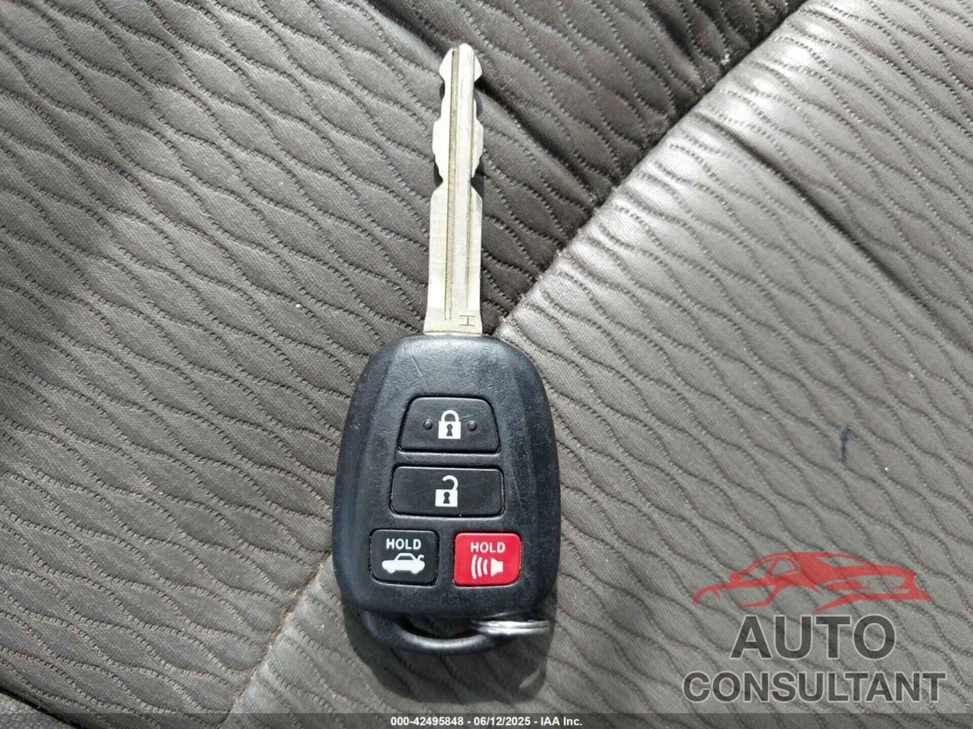 TOYOTA COROLLA 2015 - 2T1BURHE5FC471934