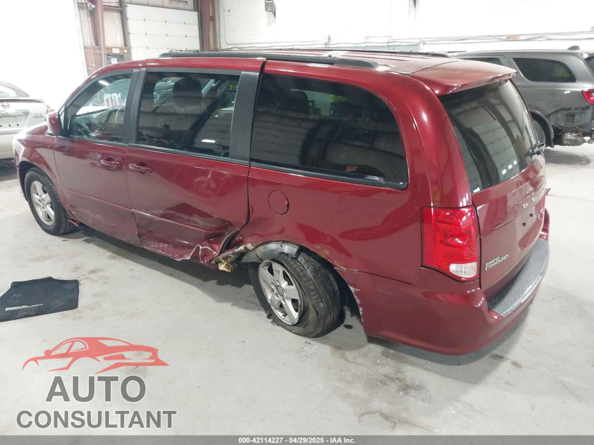 DODGE GRAND CARAVAN 2011 - 2D4RN3DG0BR619081