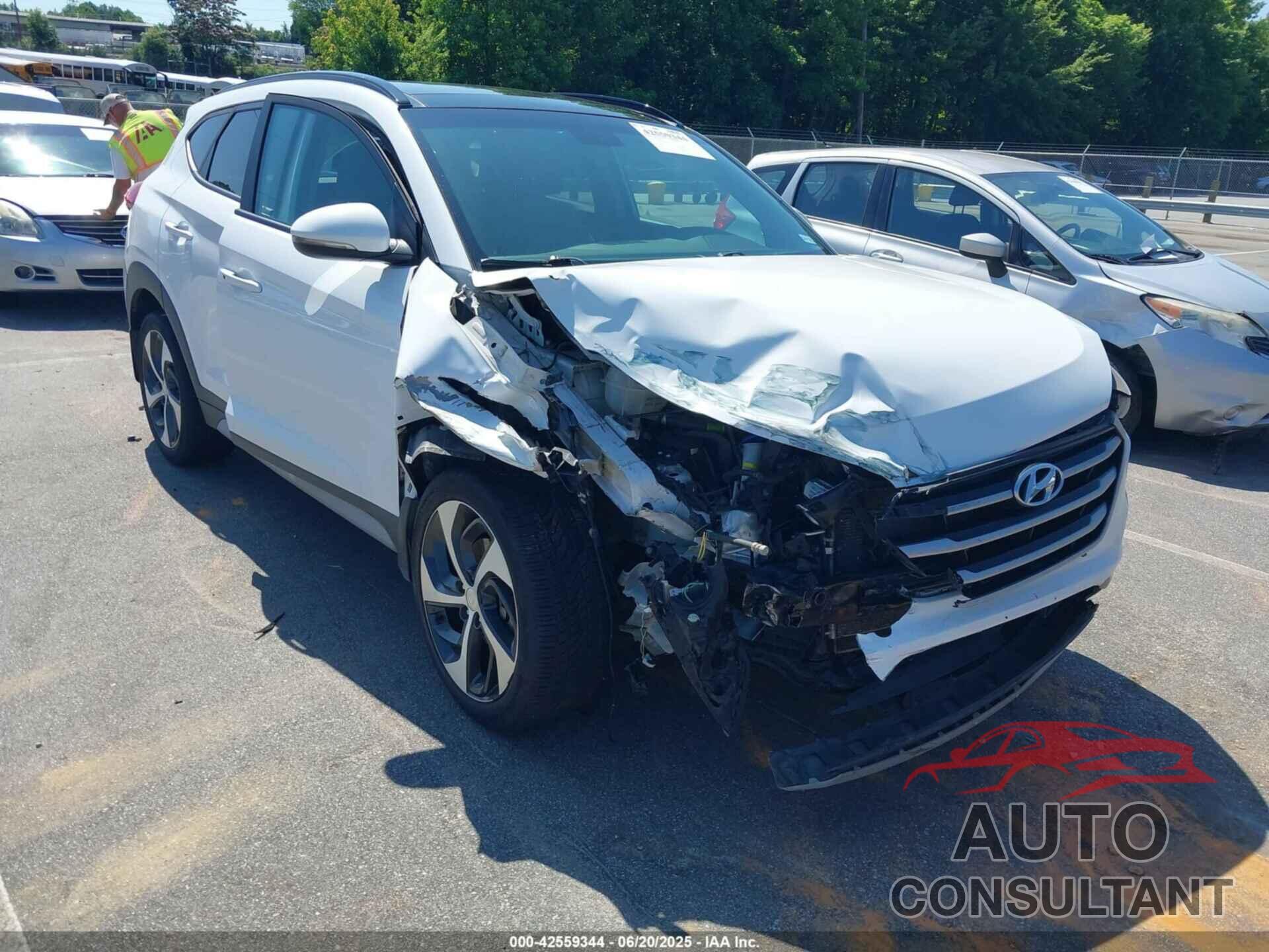 HYUNDAI TUCSON 2018 - KM8J33A20JU695910