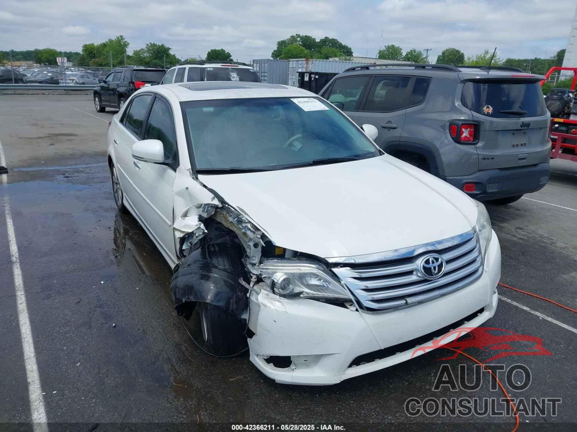 TOYOTA AVALON 2011 - 4T1BK3DBXBU395635