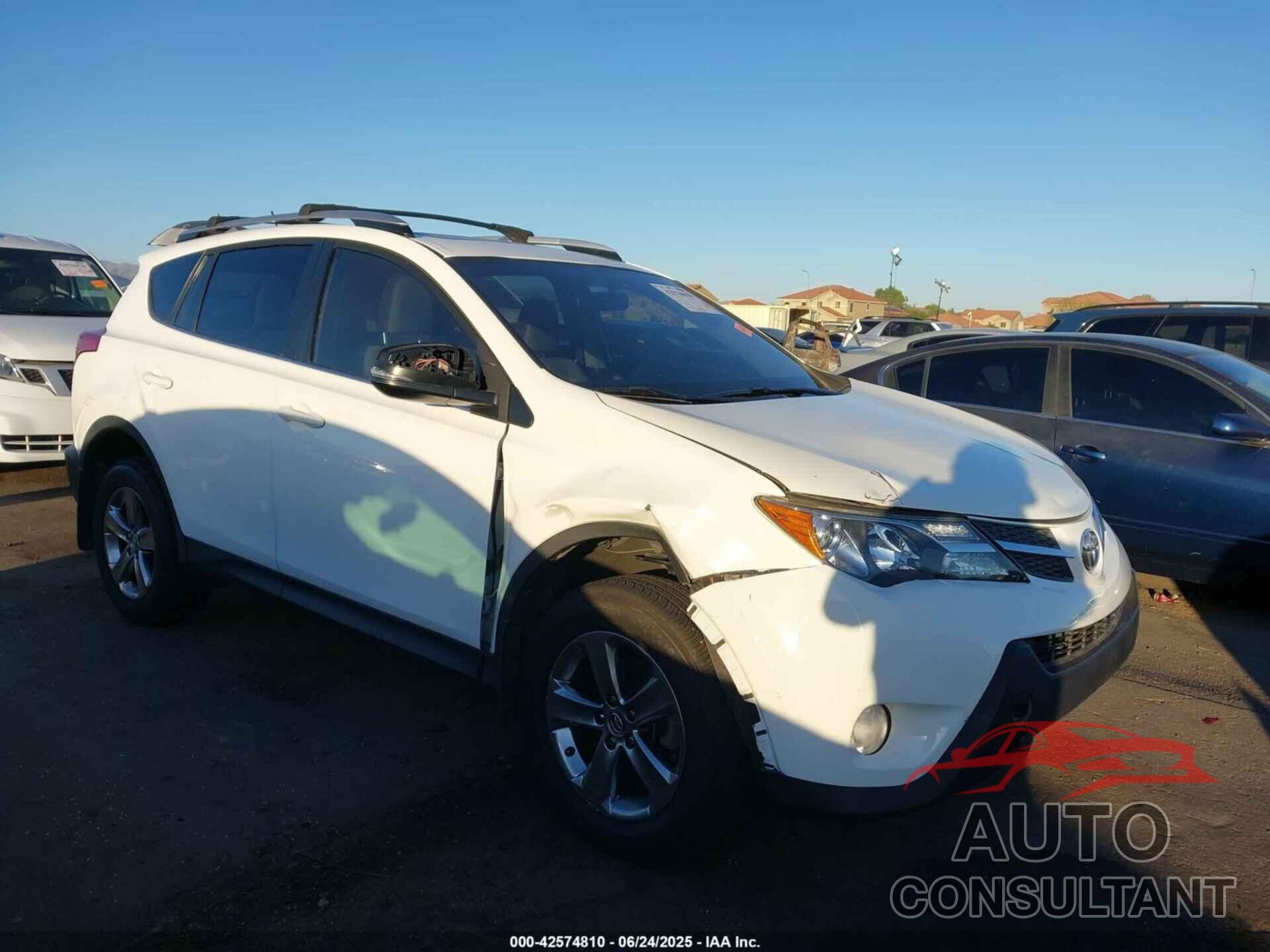 TOYOTA RAV4 2015 - JTMWFREV2FJ043923