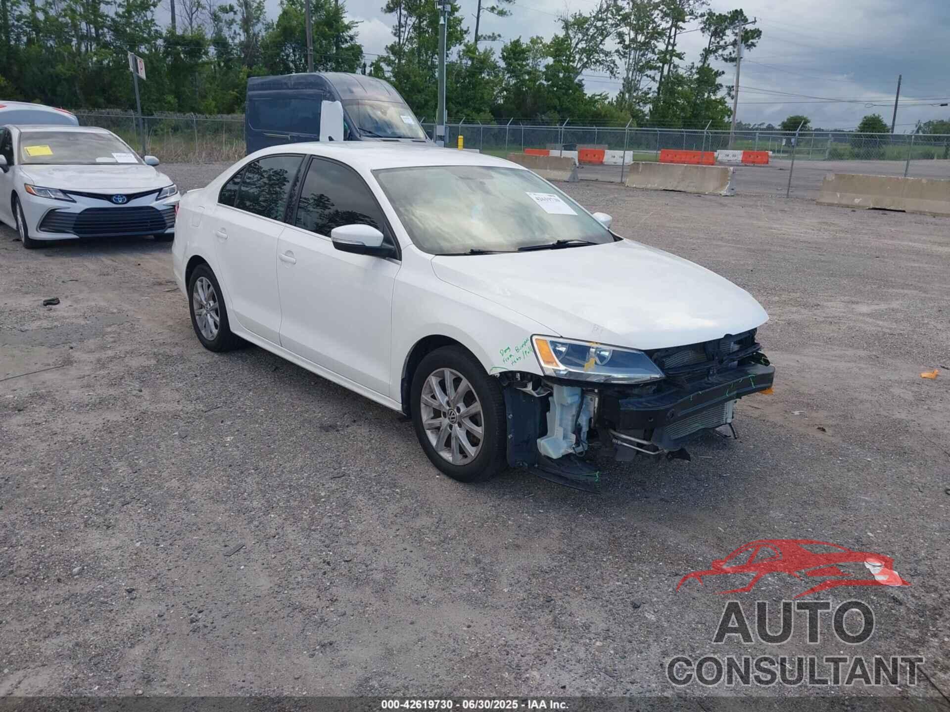 VOLKSWAGEN JETTA 2013 - 3VWDX7AJ2DM365888