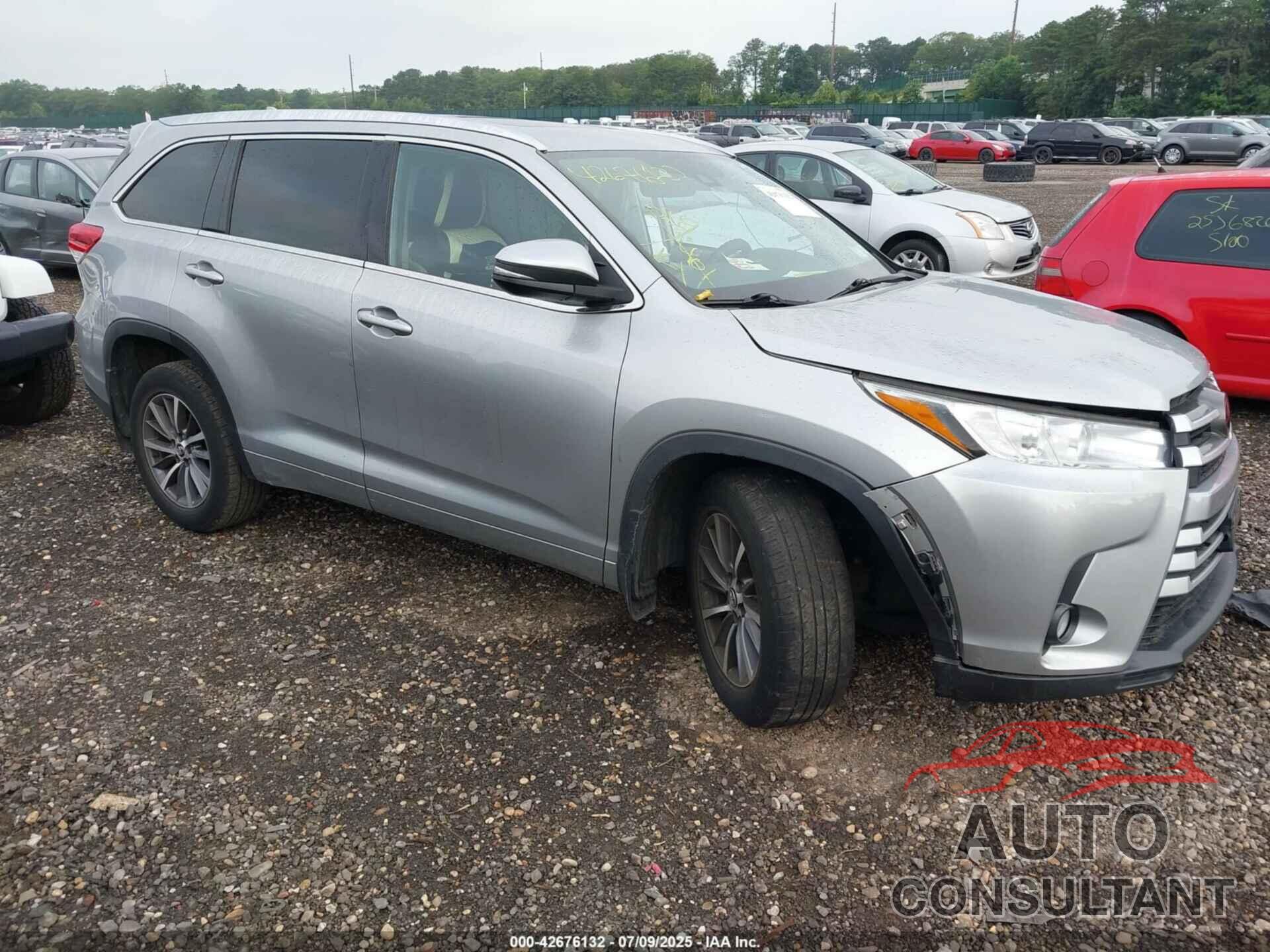 TOYOTA HIGHLANDER 2018 - 5TDJZRFH6JS550104