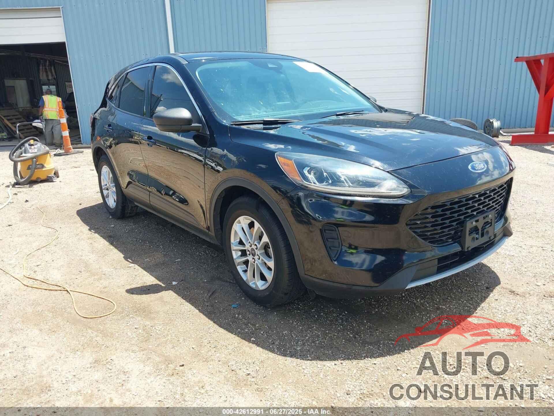 FORD ESCAPE 2022 - 1FMCU0G64NUA46194
