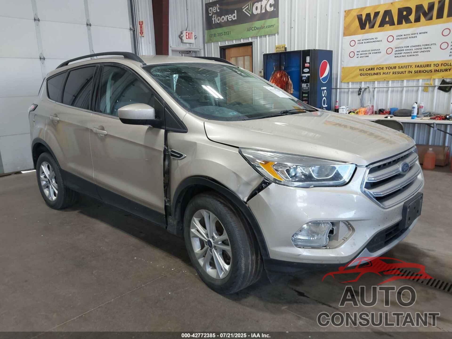 FORD ESCAPE 2017 - 1FMCU9G96HUD28890