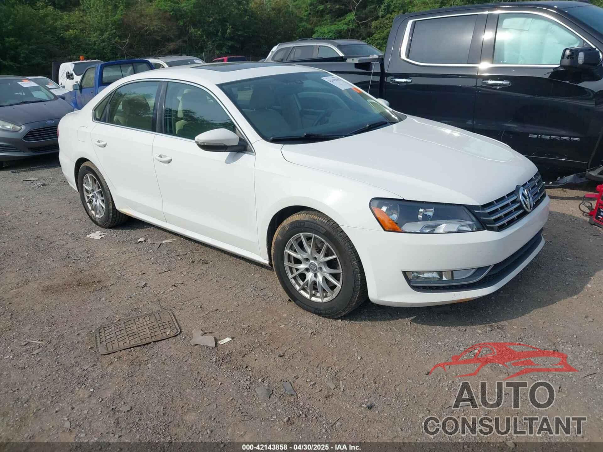 VOLKSWAGEN PASSAT 2012 - 1VWBM7A34CC082572