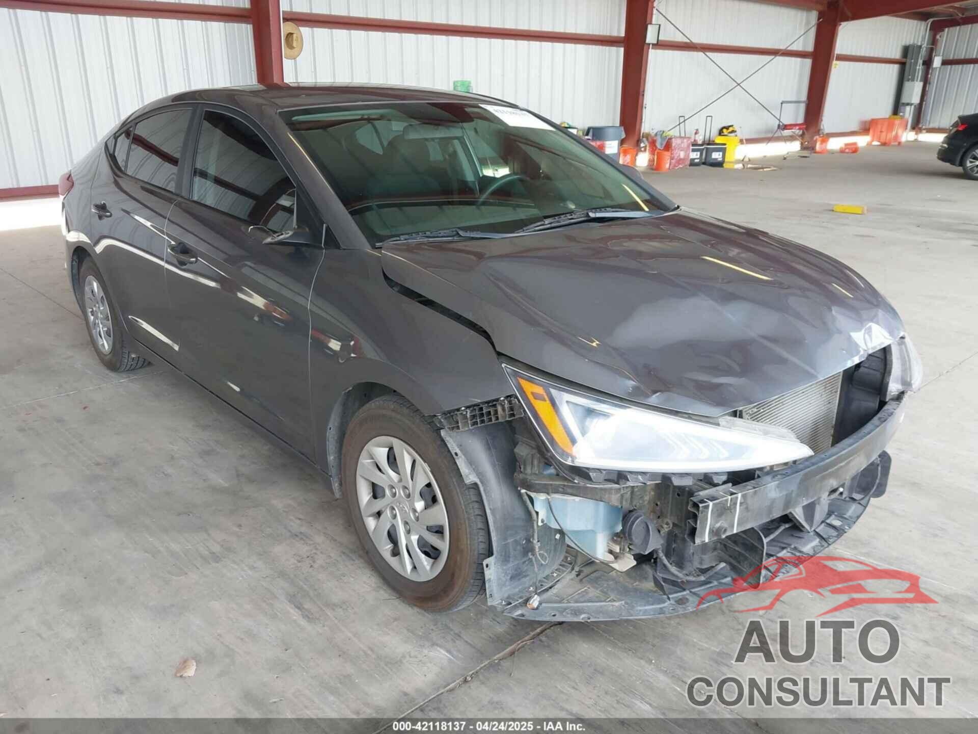 HYUNDAI ELANTRA 2019 - KMHD74LF7KU818921