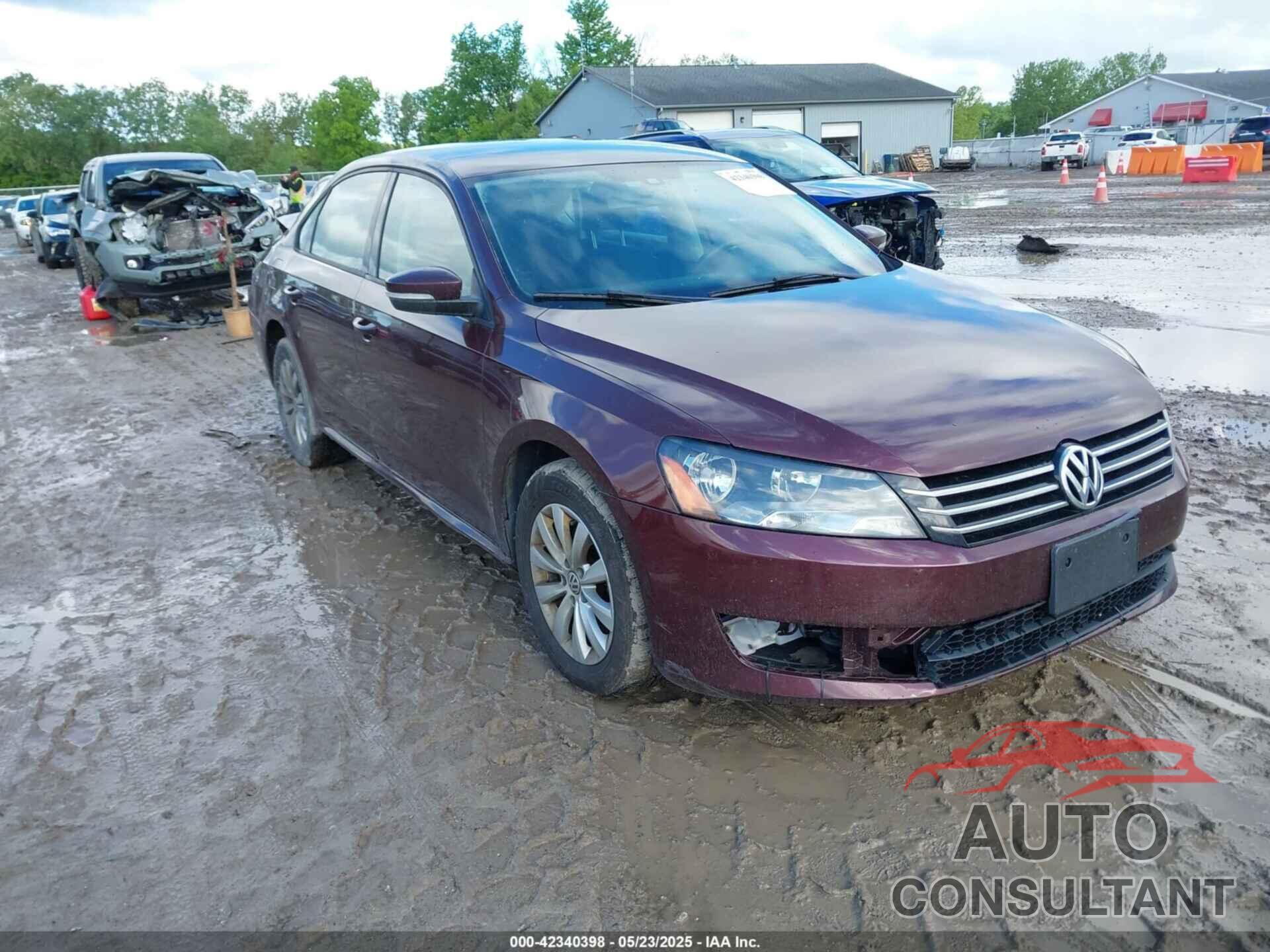 VOLKSWAGEN PASSAT 2013 - 1VWAP7A36DC044104