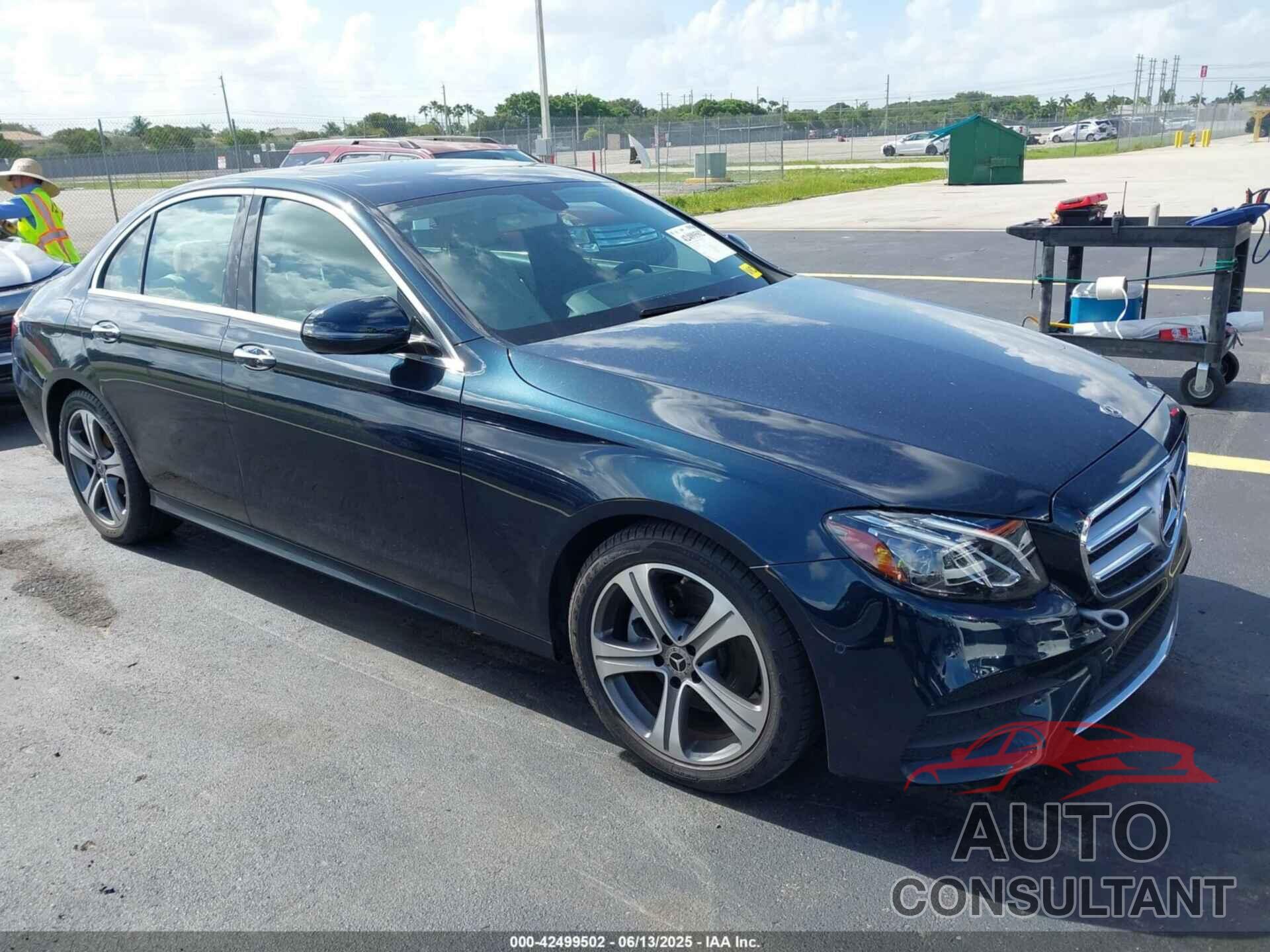 MERCEDES-BENZ E 300 2018 - WDDZF4JB2JA460520