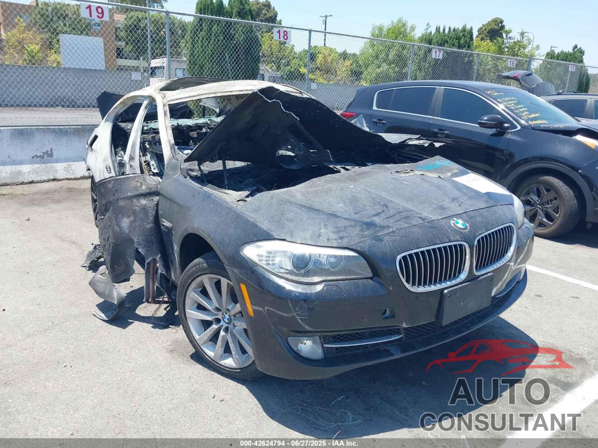 BMW 528I 2012 - WBAXH5C59CDW04135