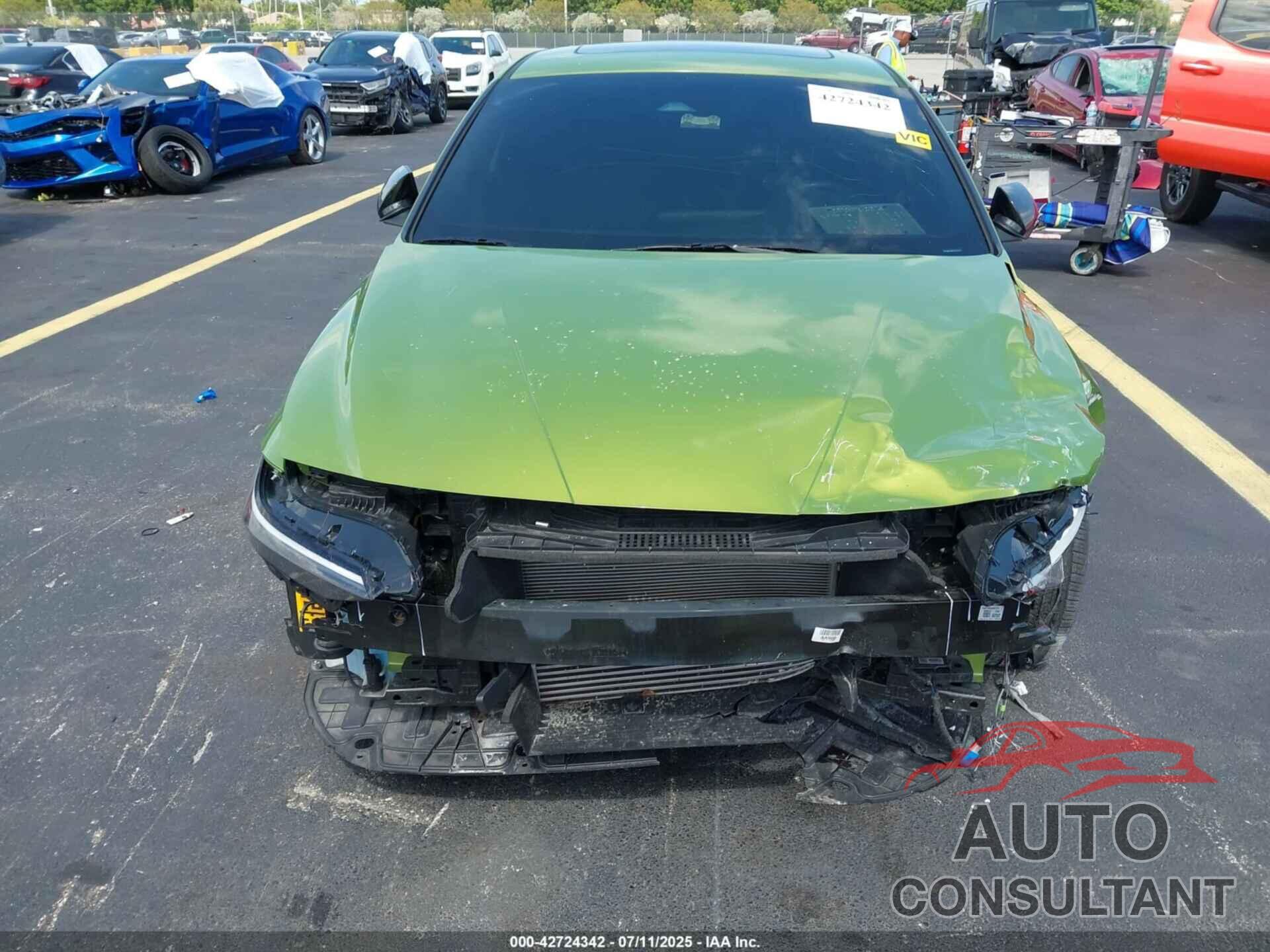 HYUNDAI ELANTRA 2024 - KMHLR4DF2RU726954