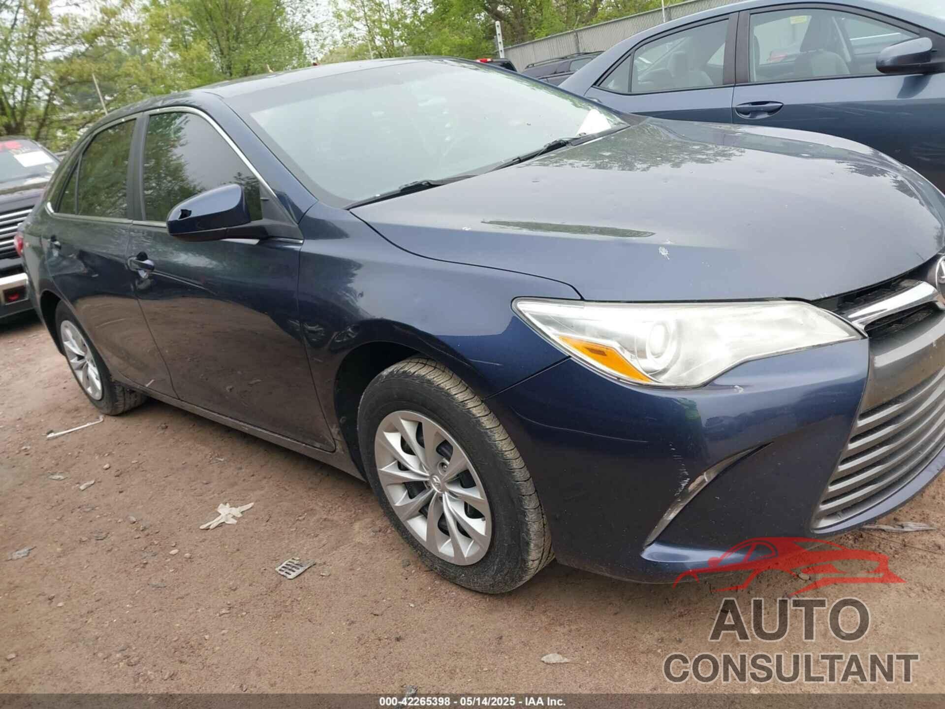 TOYOTA CAMRY 2016 - 4T4BF1FK2GR574870