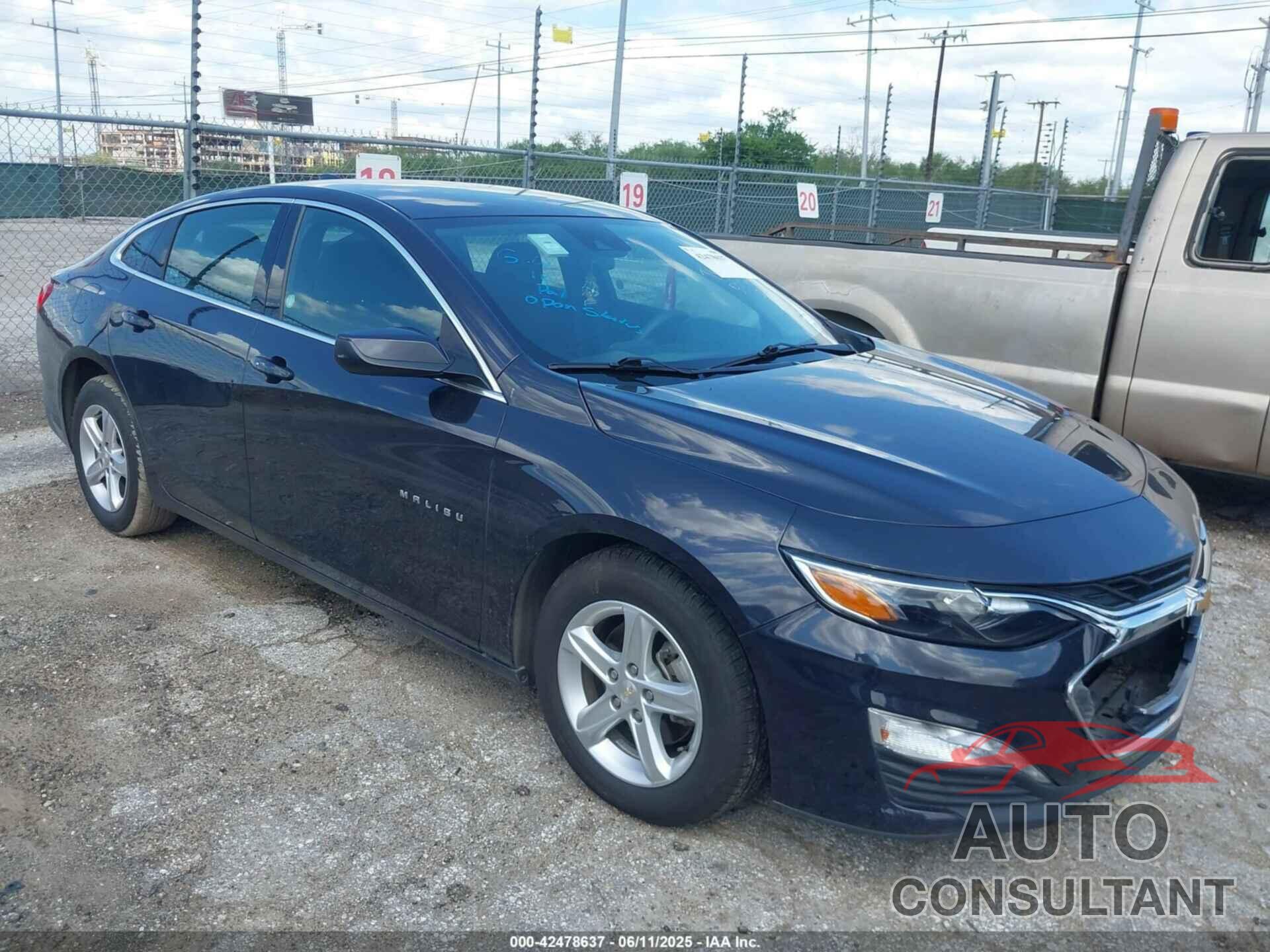 CHEVROLET MALIBU 2023 - 1G1ZD5ST1PF221946