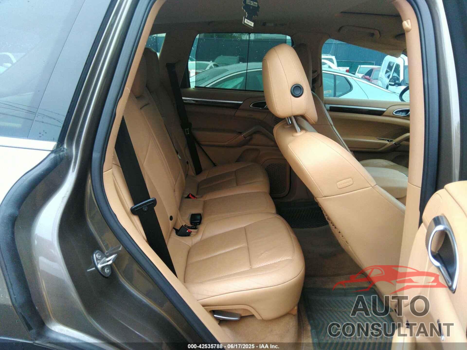 PORSCHE CAYENNE 2012 - WP1AA2A23CLA06583