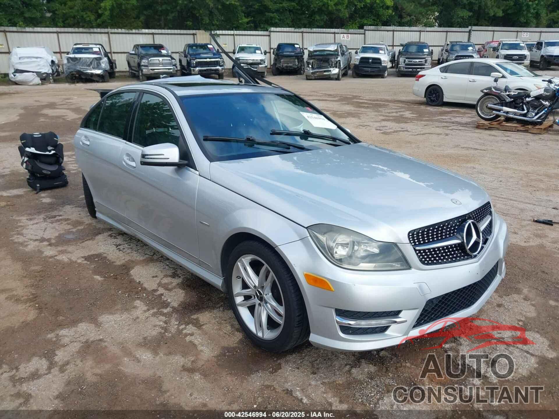 MERCEDES-BENZ C 250 2012 - WDDGF4HB0CR206354
