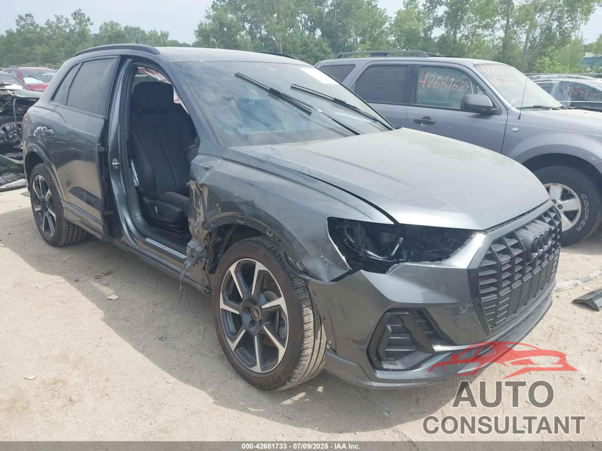 AUDI Q3 2025 - WA1EECF31S1002342