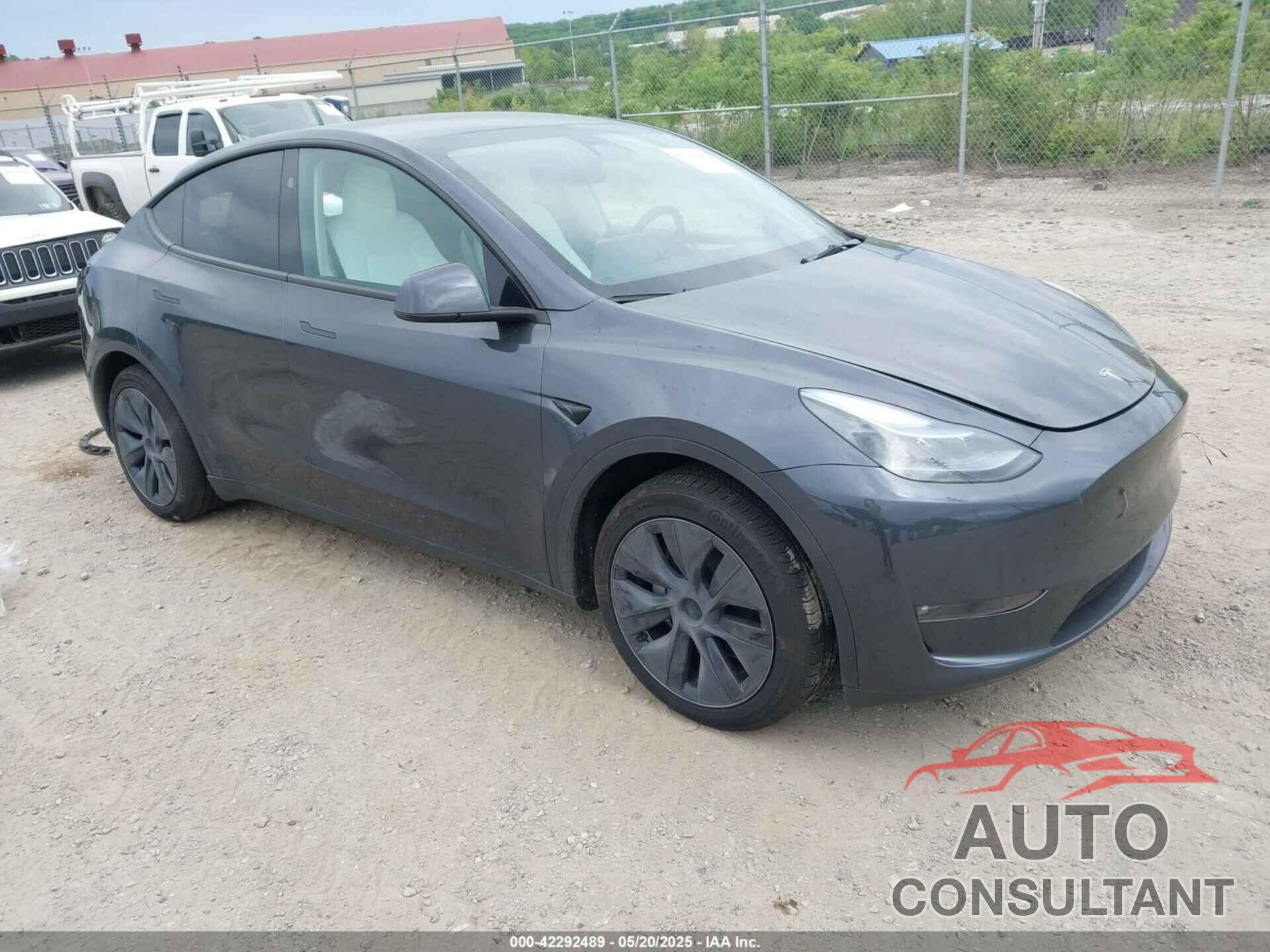TESLA MODEL Y 2025 - 7SAYGAEE3SF264491