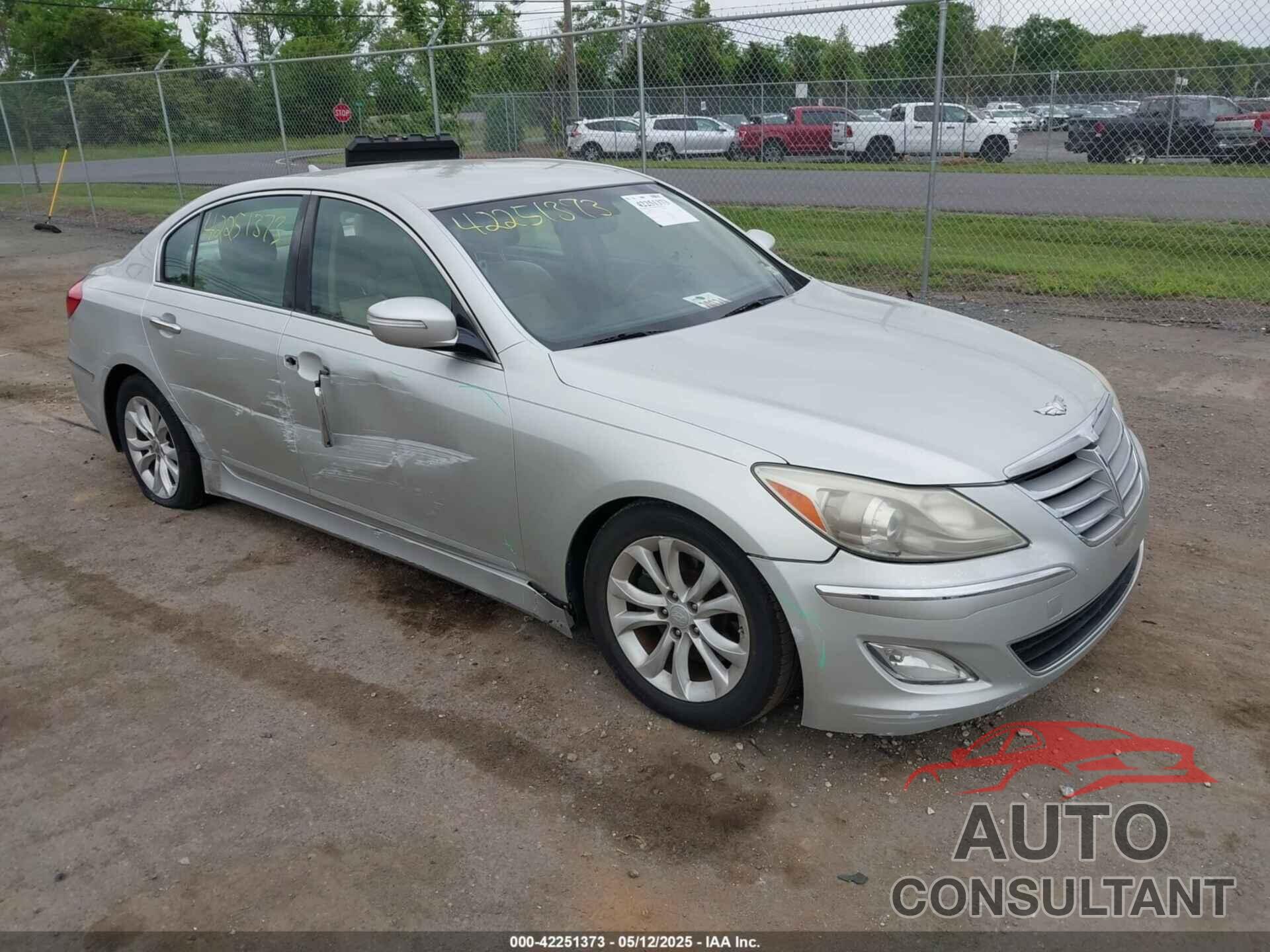 HYUNDAI GENESIS 2012 - KMHGC4DD7CU176739