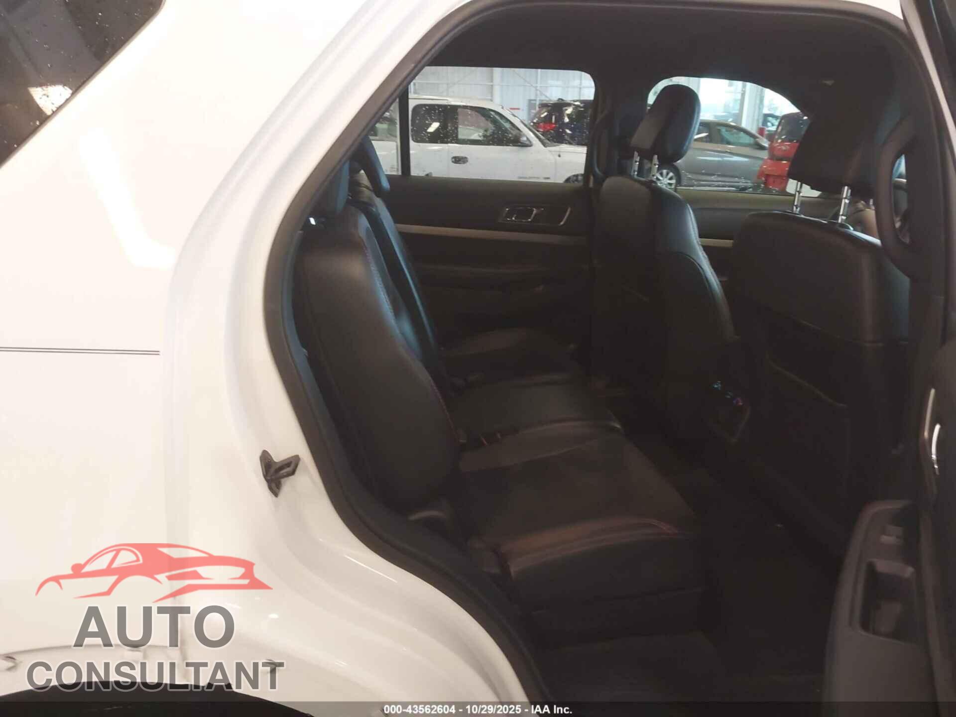 FORD EXPLORER 2018 - 1FM5K7D87JGB78632