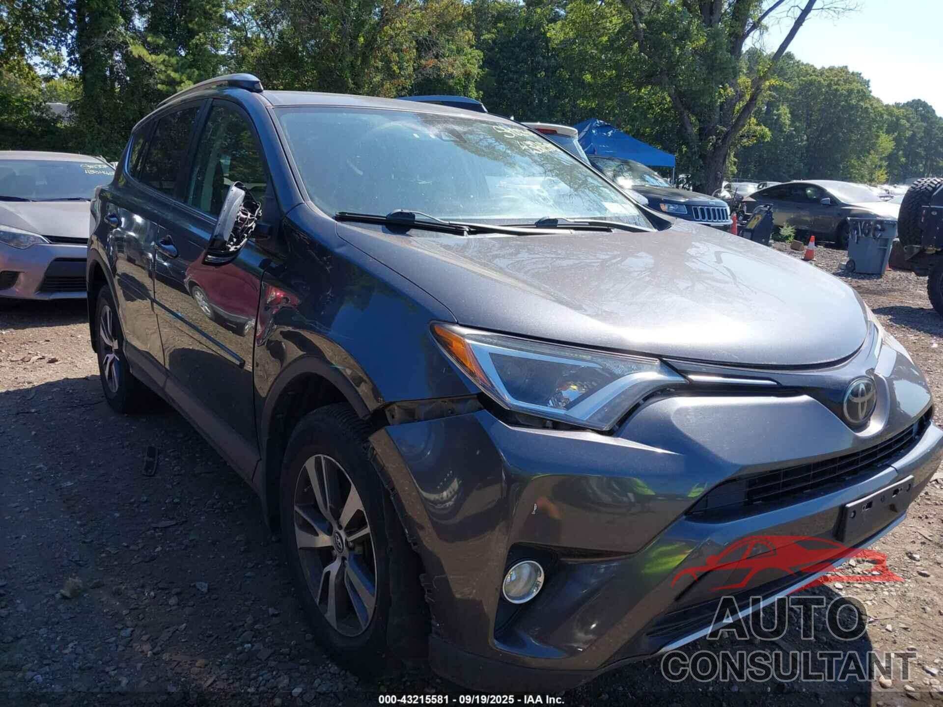 TOYOTA RAV4 2017 - JTMRFREV9HJ112347