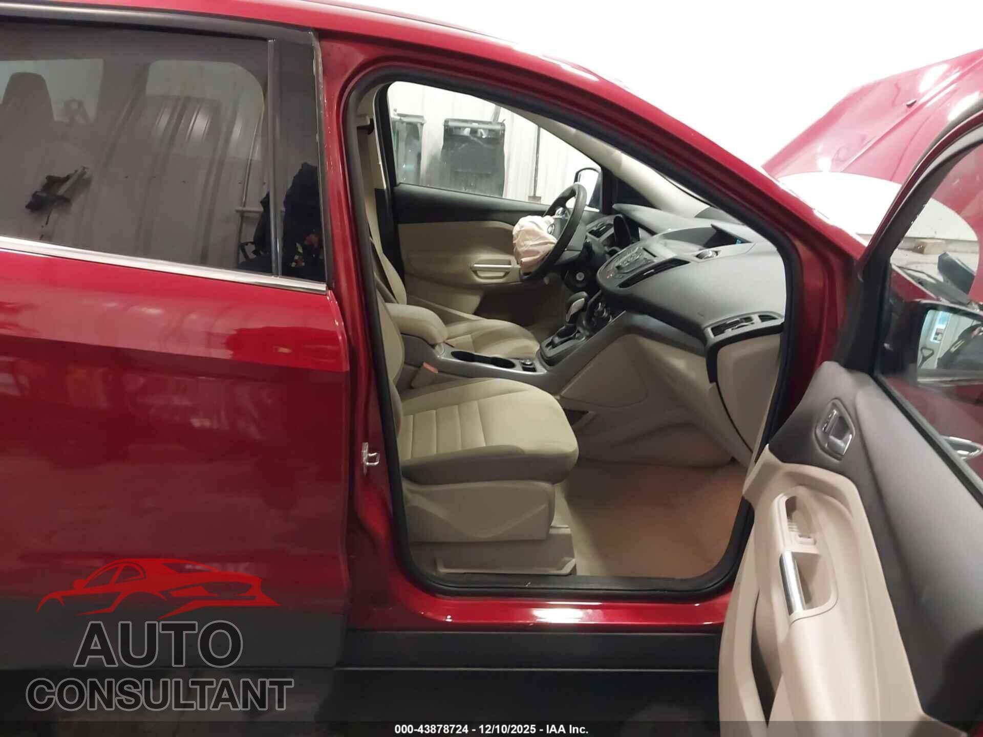 FORD ESCAPE 2015 - 1FMCU9GX9FUC42758