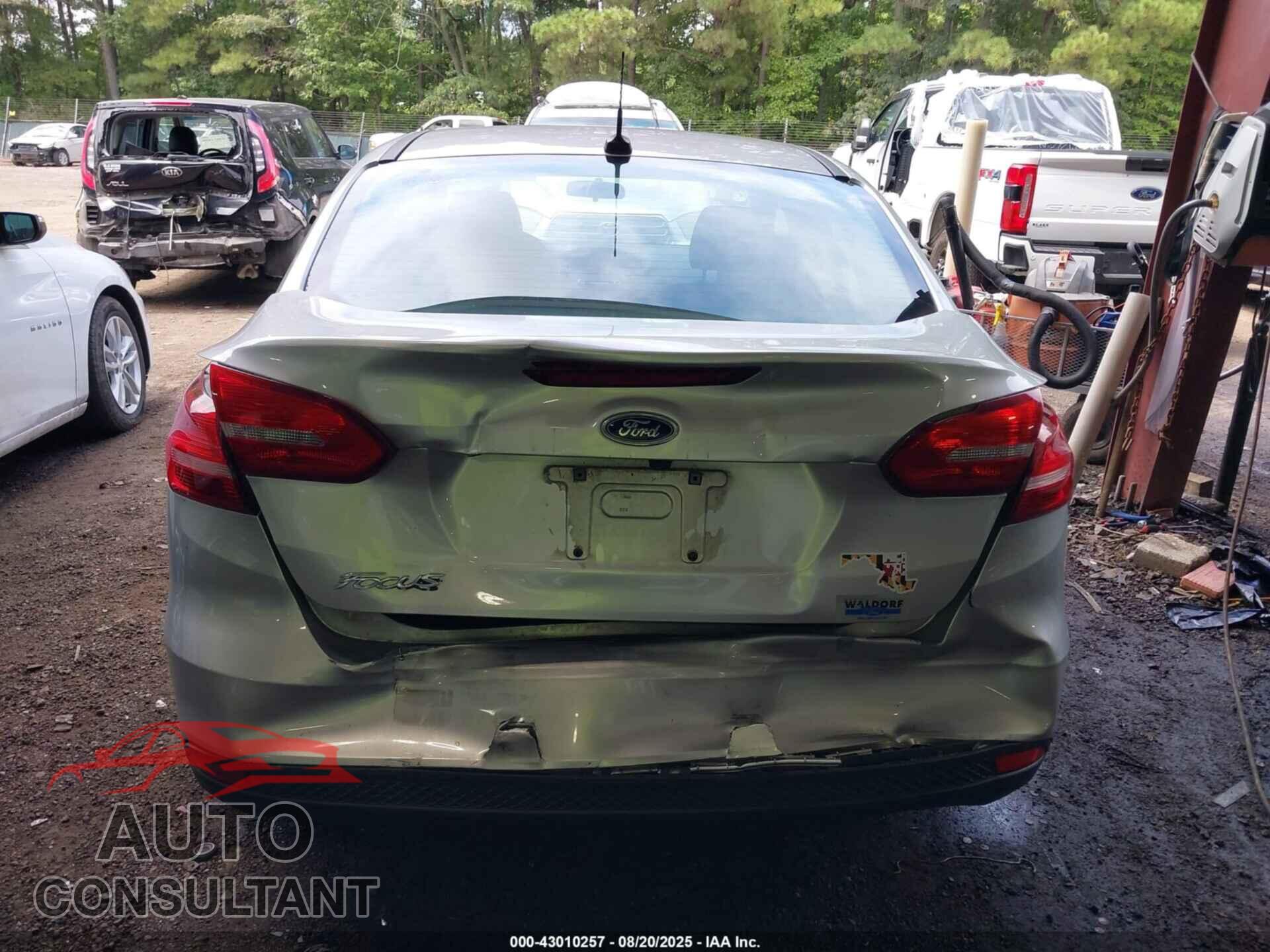 FORD FOCUS 2016 - 1FADP3E27GL207573