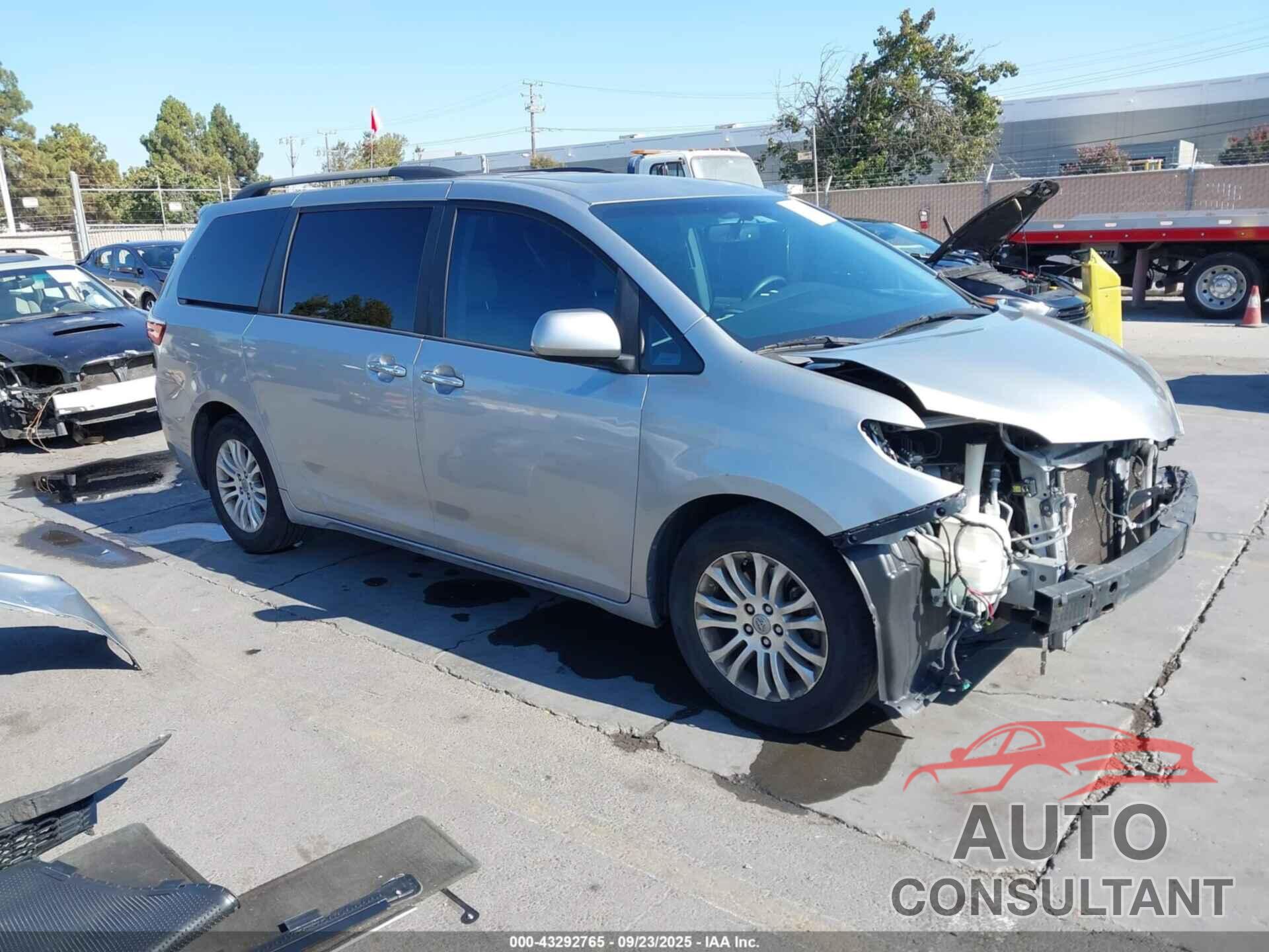 TOYOTA SIENNA 2017 - 5TDYZ3DC3HS797383