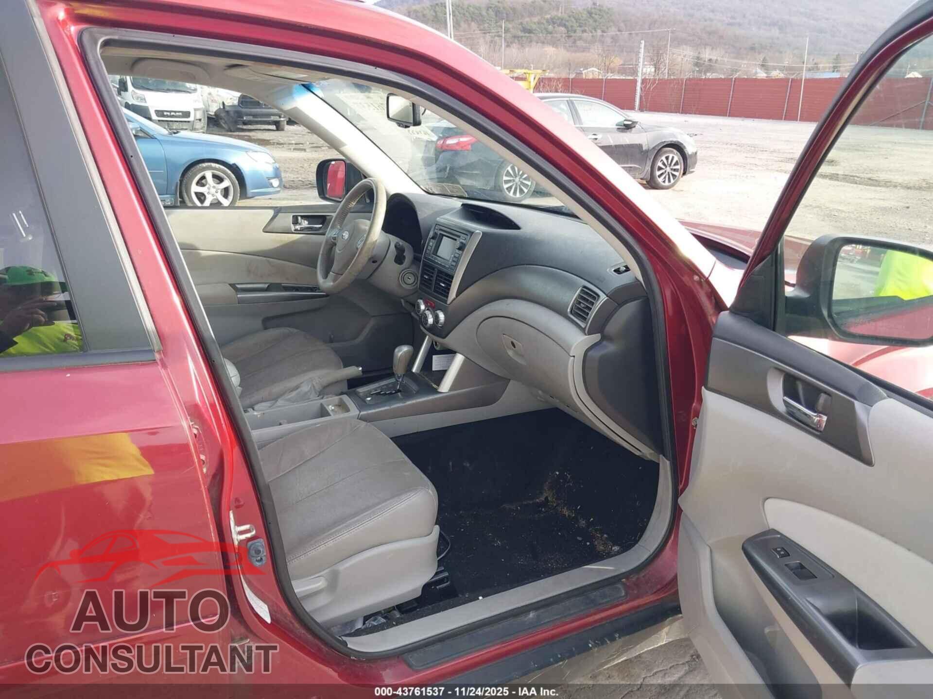 SUBARU FORESTER 2011 - JF2SHAEC2BH749804