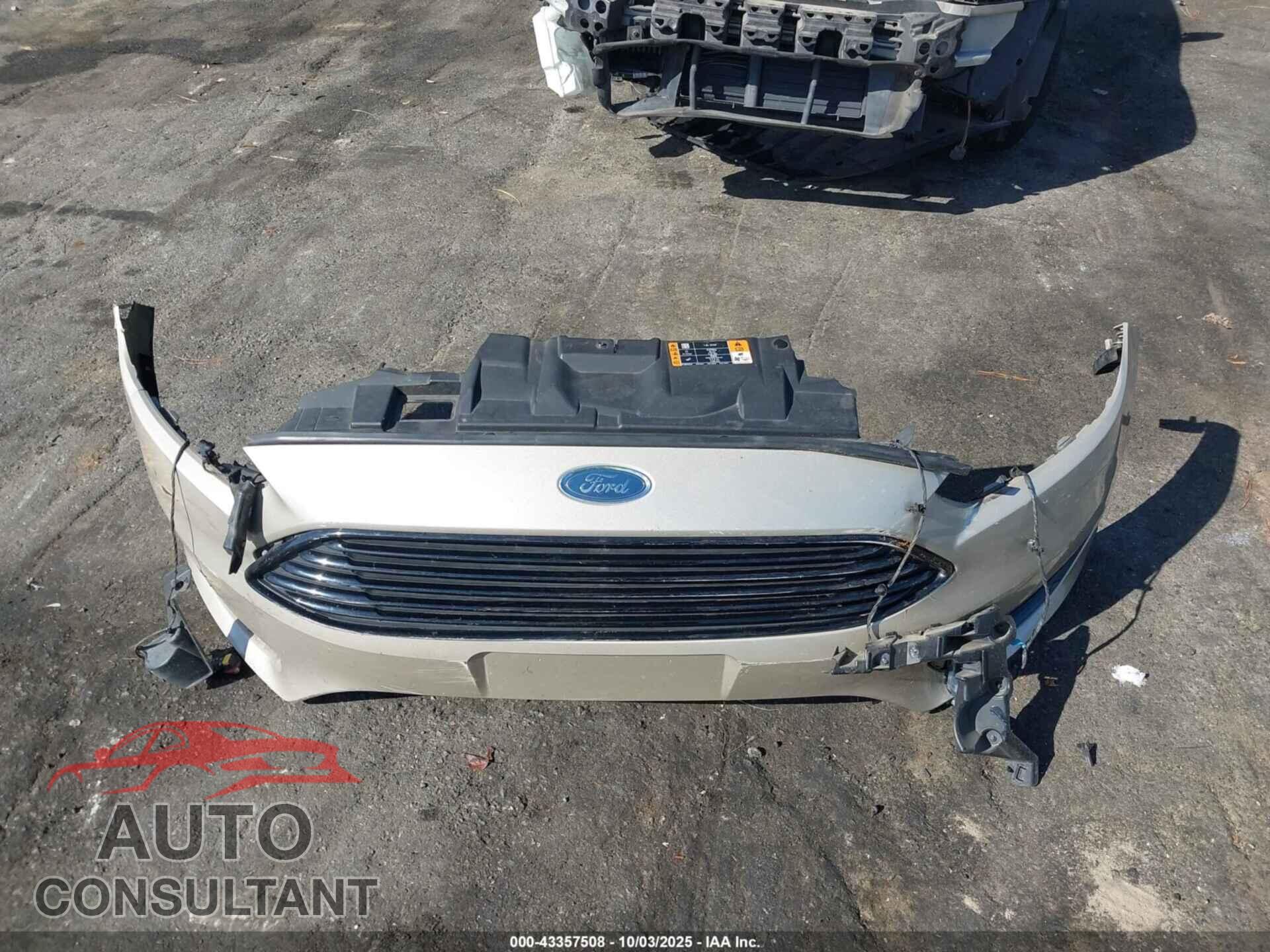 FORD FOCUS 2018 - 1FADP3FEXJL210077