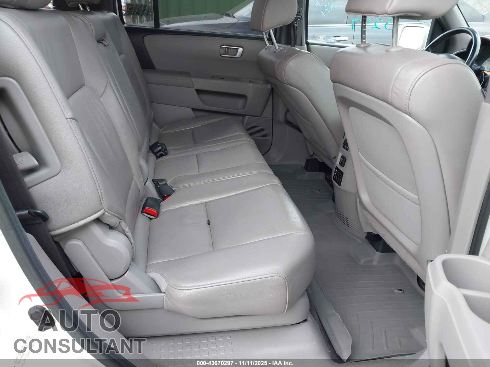 HONDA PILOT 2012 - 5FNYF4H98CB077121