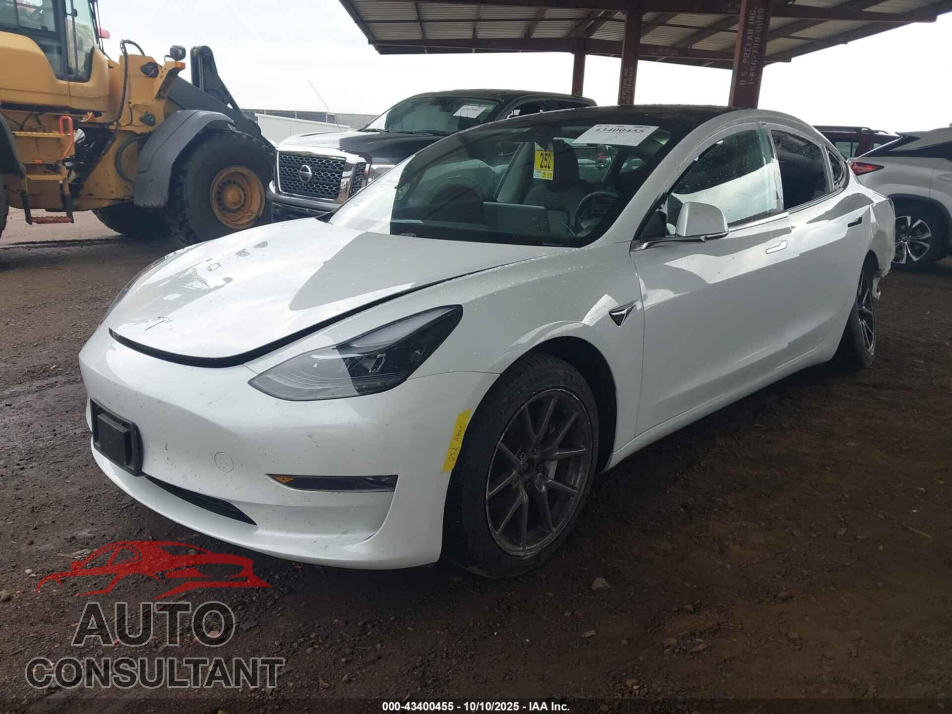 TESLA MODEL 3 2019 - 5YJ3E1EB7KF493405