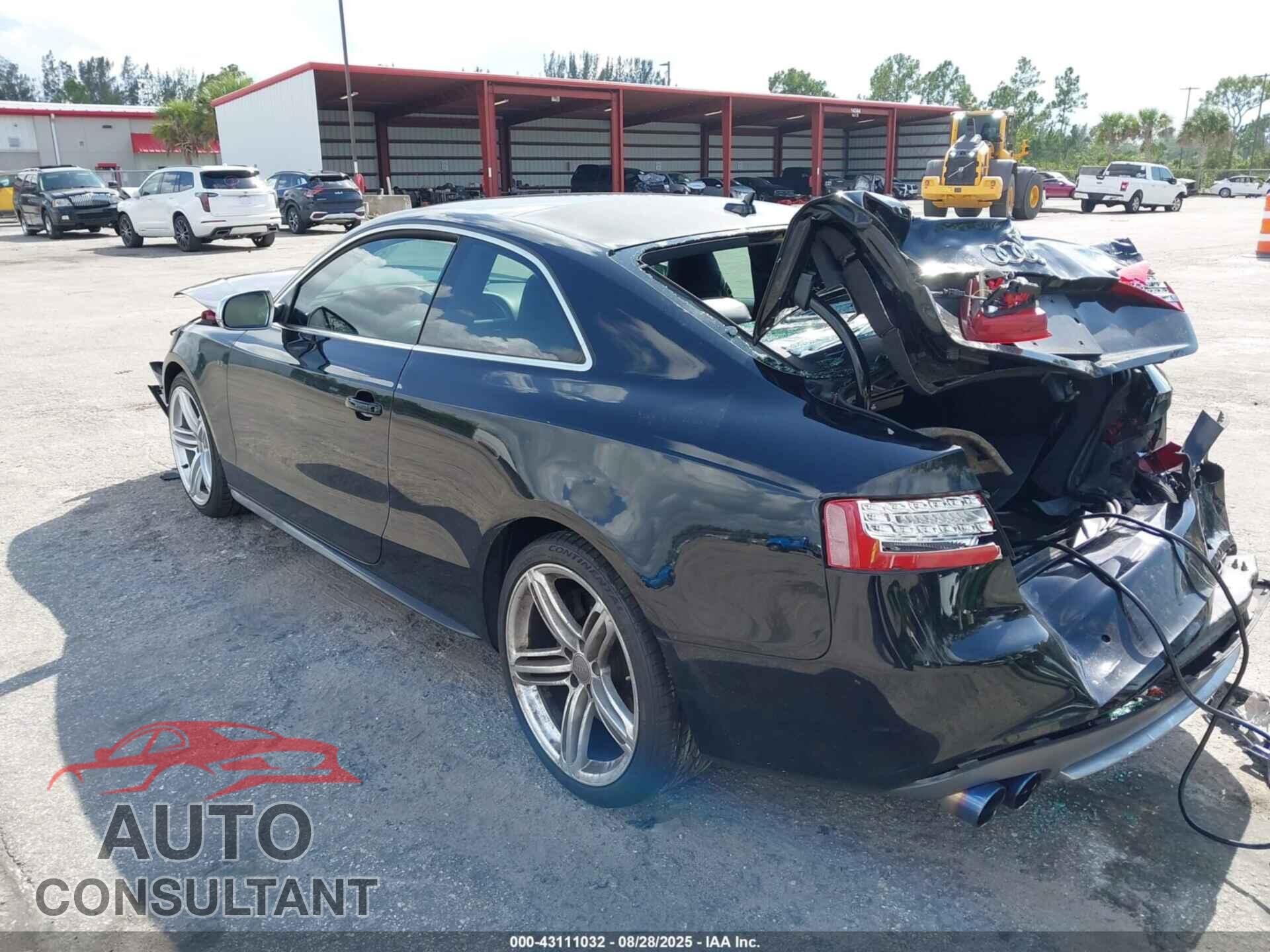 AUDI S5 2012 - WAUCVAFR8CA003136