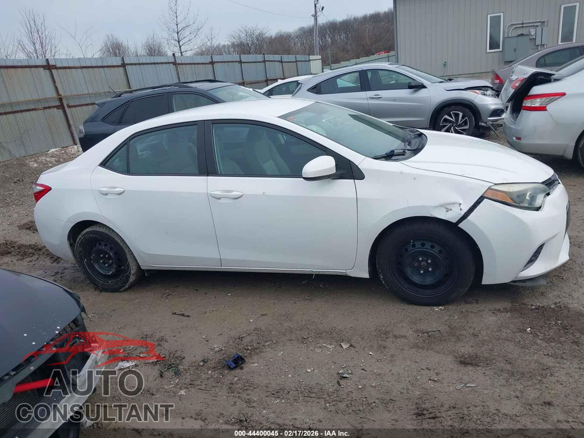 TOYOTA COROLLA 2015 - 2T1BURHEXFC400857