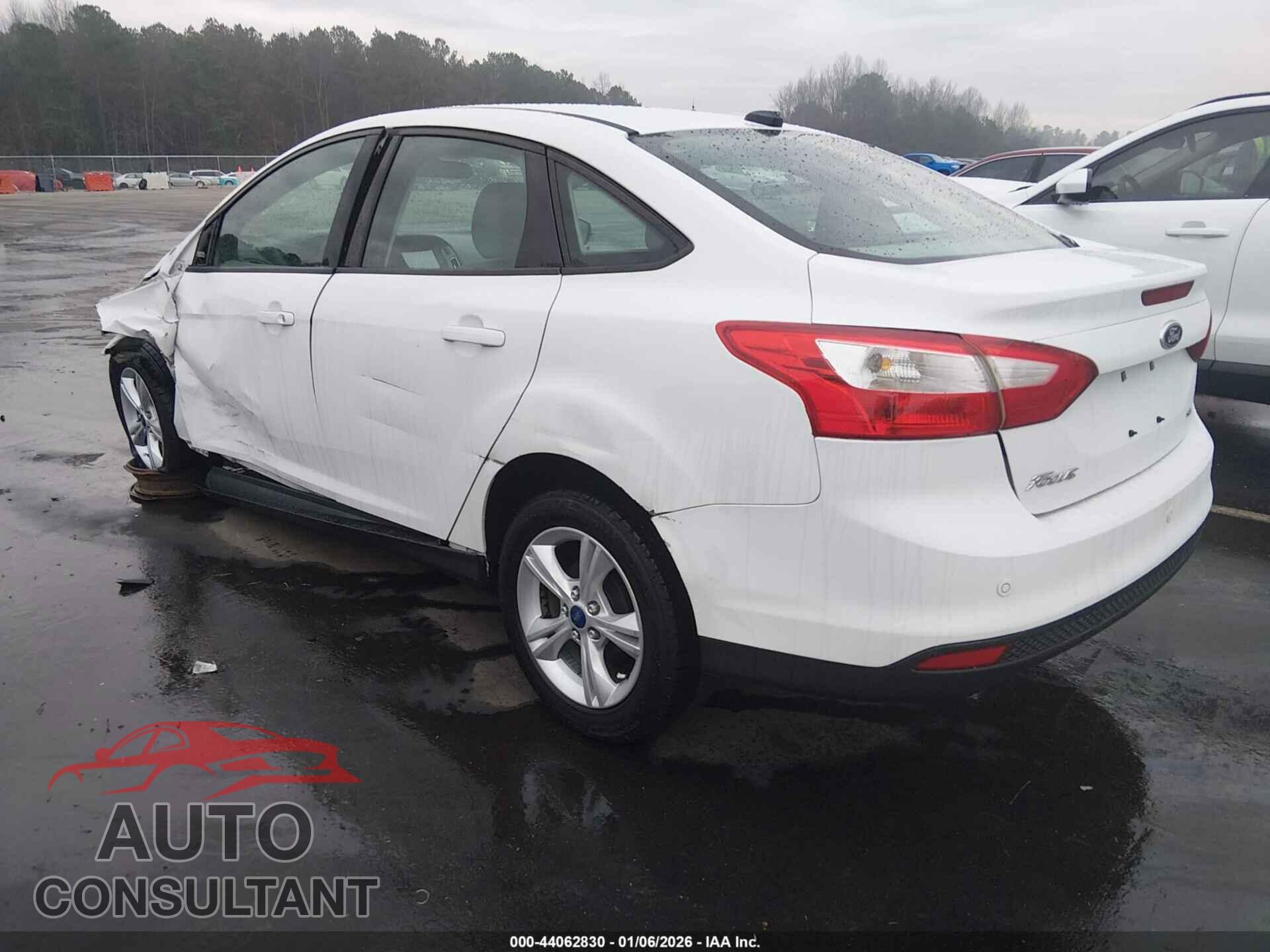 FORD FOCUS 2014 - 1FADP3F29EL215217