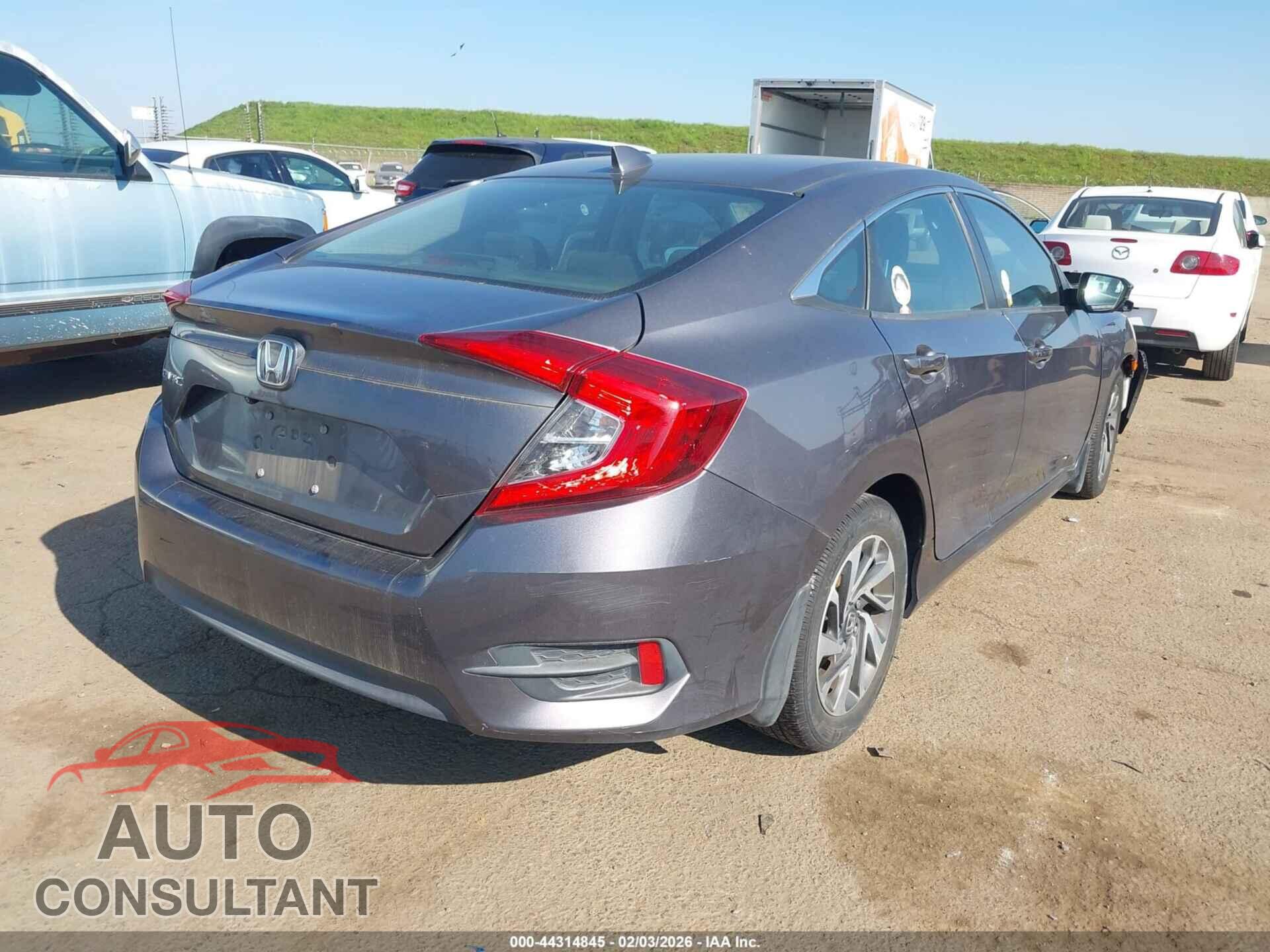 HONDA CIVIC 2017 - 19XFC2F78HE230714