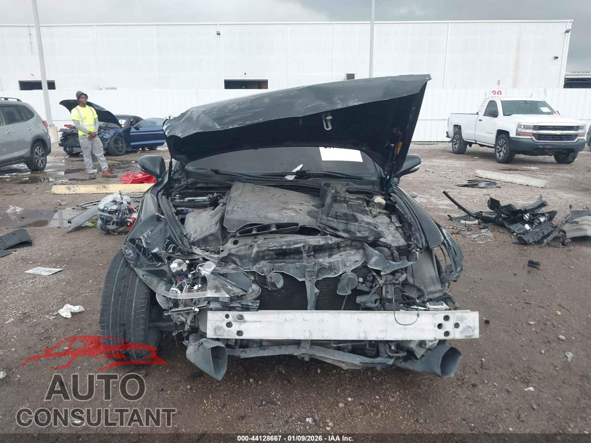 LEXUS IS 2012 - JTHBF5C26C5158771