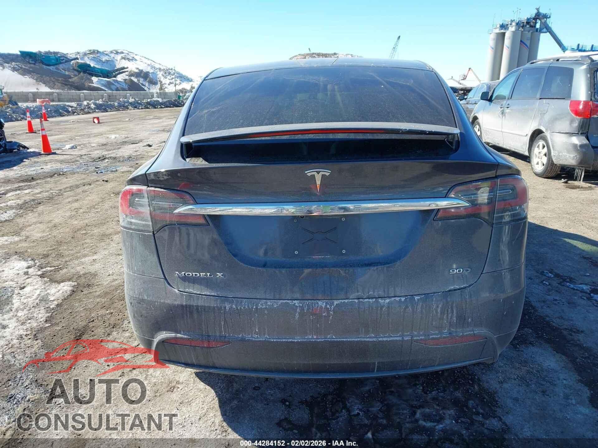 TESLA MODEL X 2017 - 5YJXCBE21HF055095
