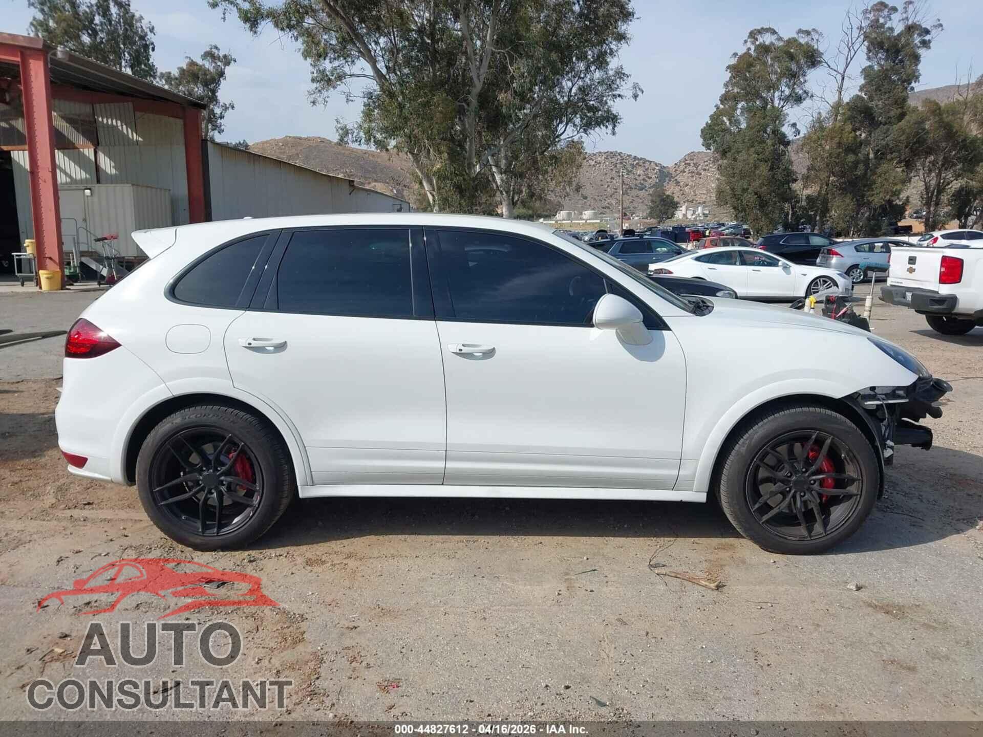 PORSCHE CAYENNE 2013 - WP1AD2A24DLA77672