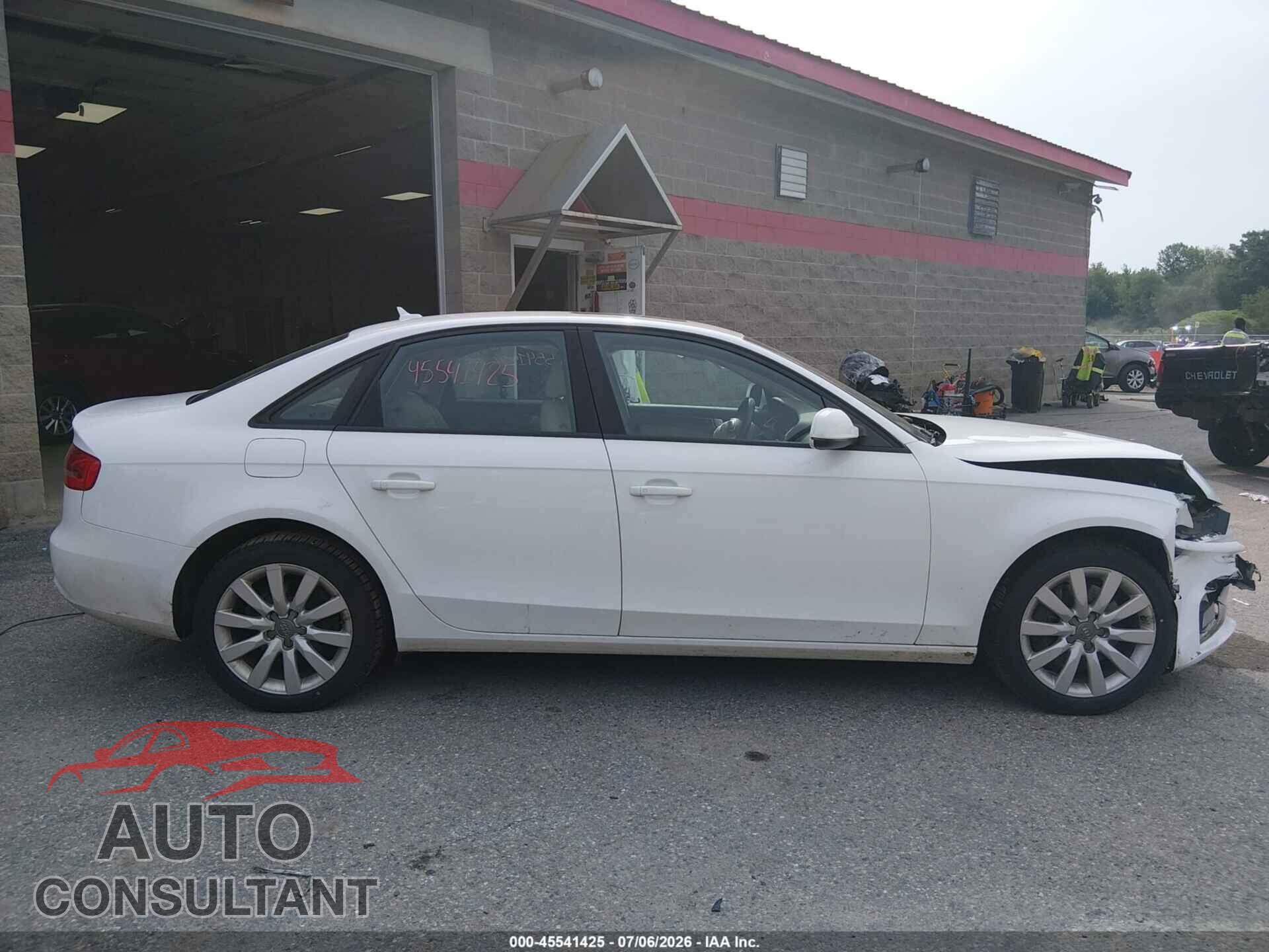 AUDI A4 2014 - WAUBFAFL2EN017842