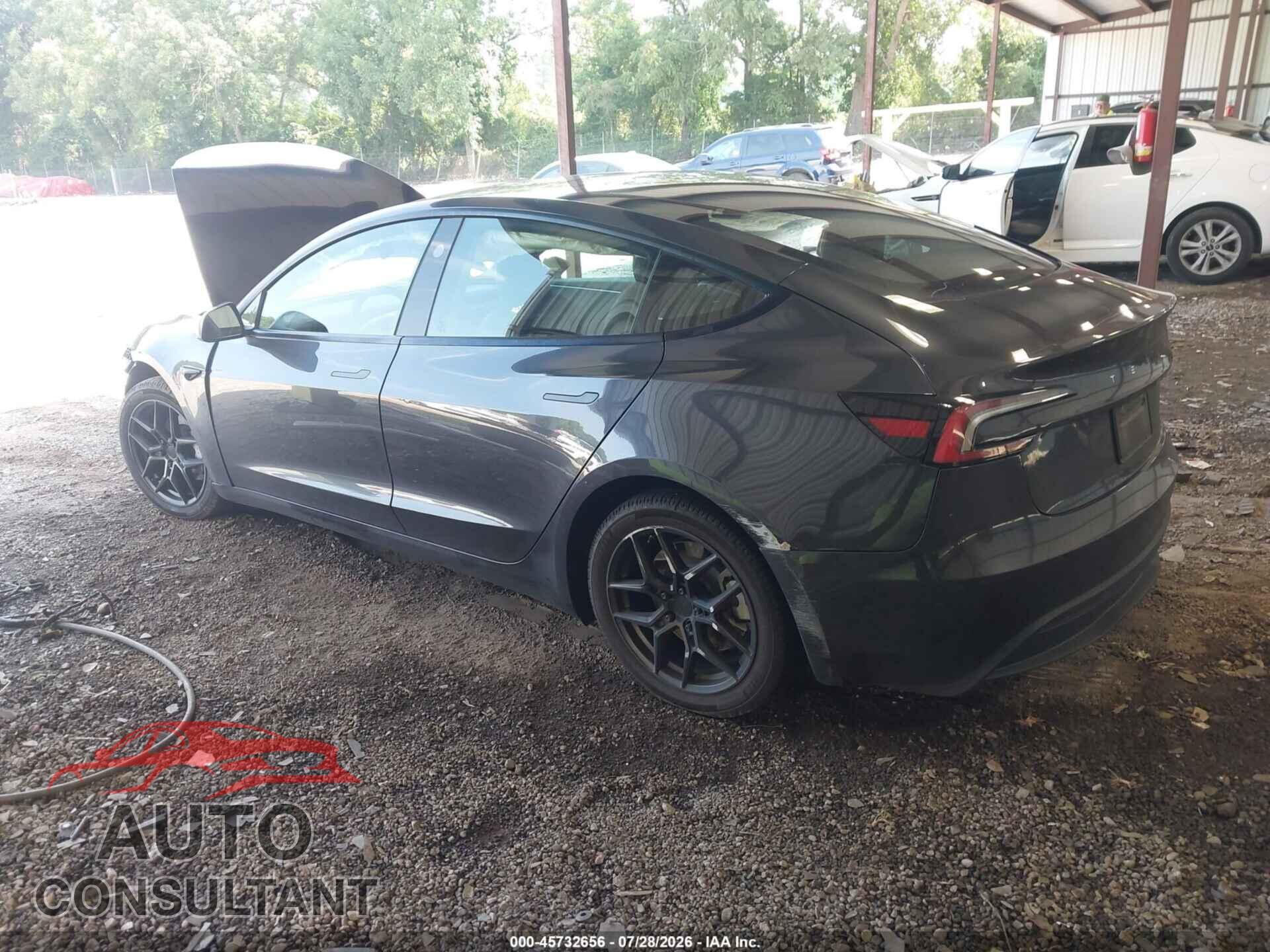 TESLA MODEL 3 2024 - 5YJ3E1EA9RF856417