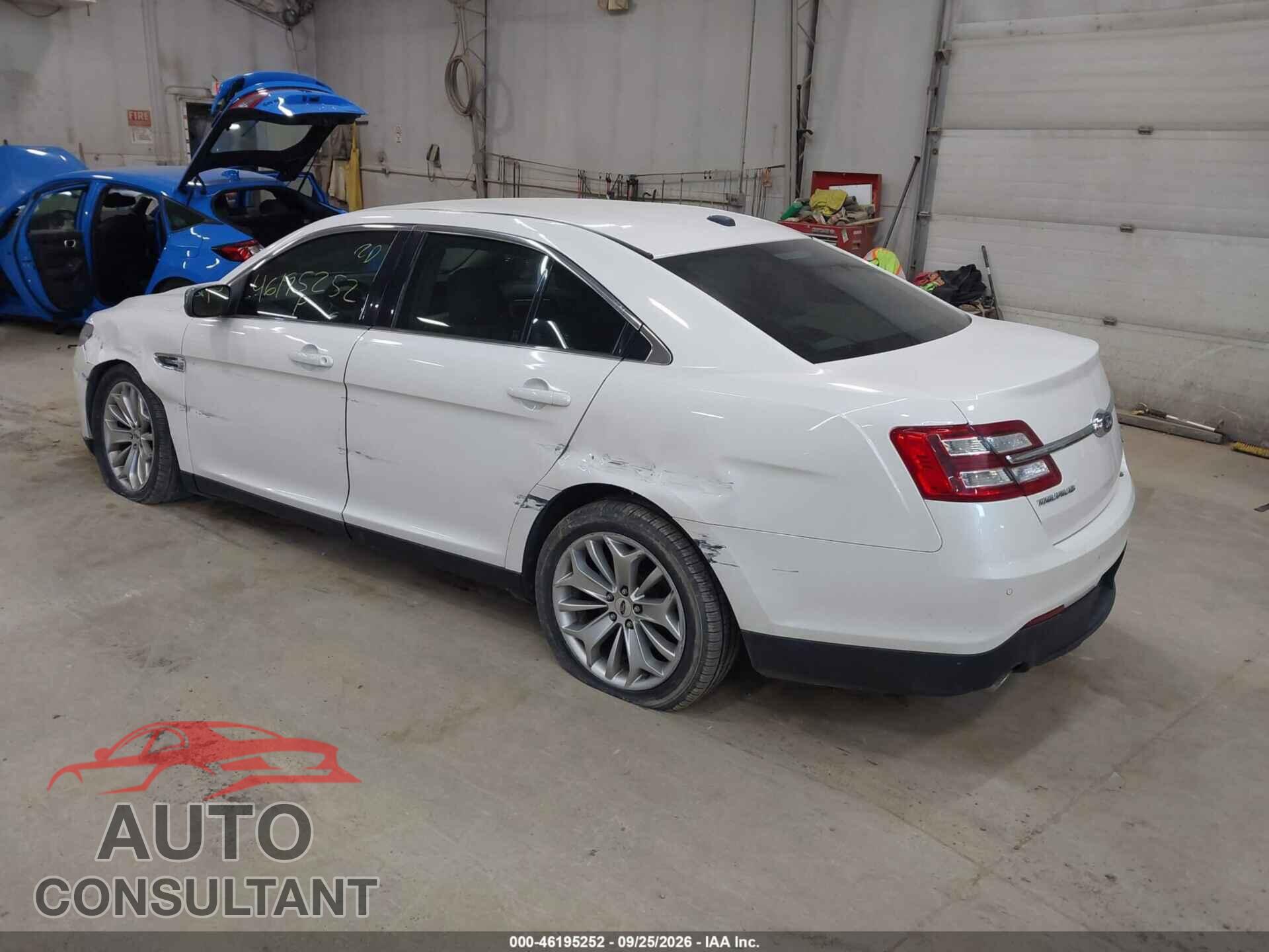 FORD TAURUS 2017 - 1FAHP2F85HG104404