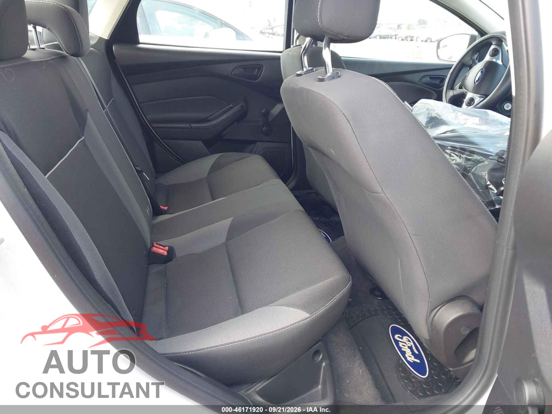 FORD FOCUS 2014 - 1FADP3E27EL374965