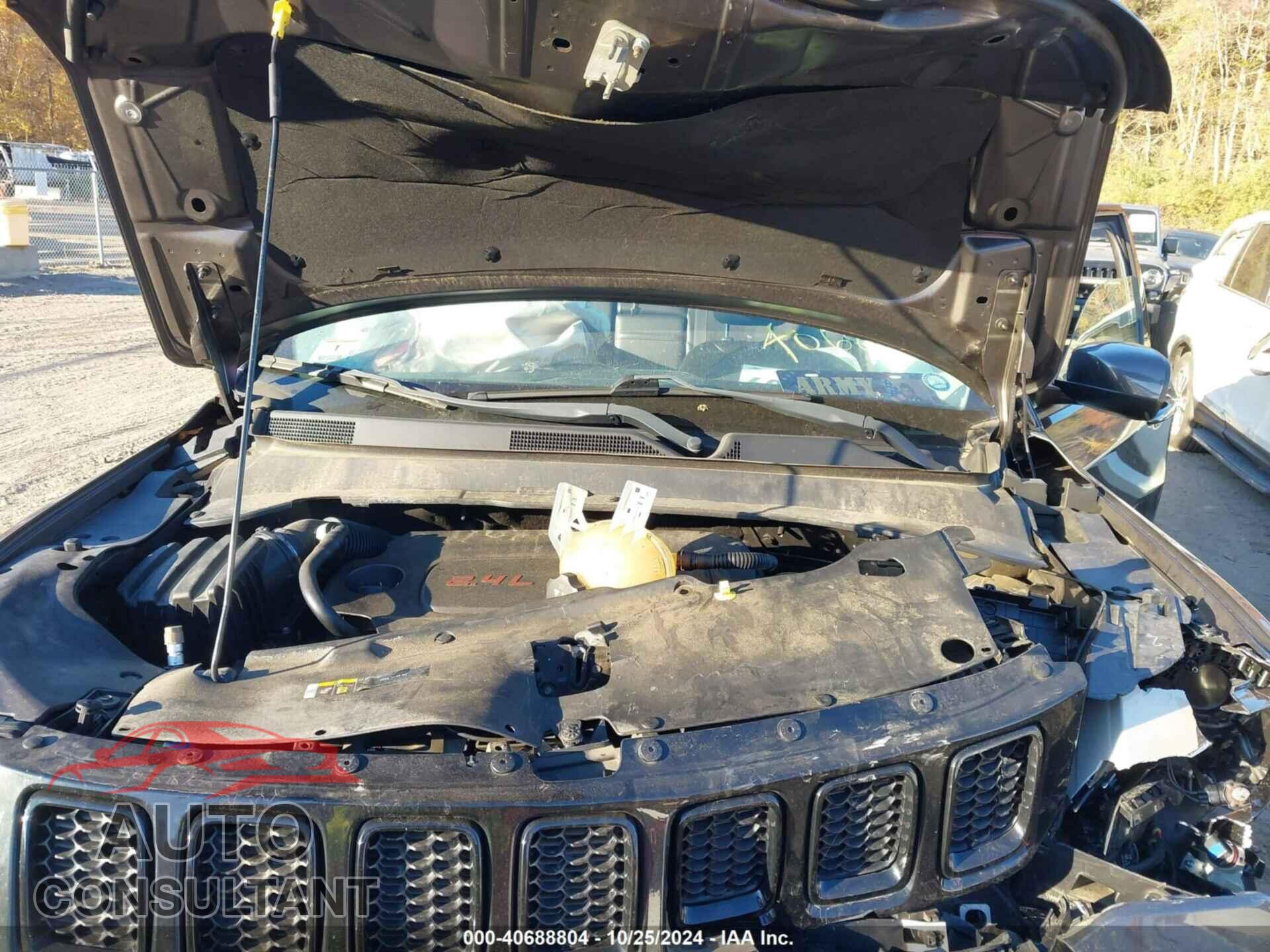 JEEP COMPASS 2018 - 3C4NJDBB2JT325410