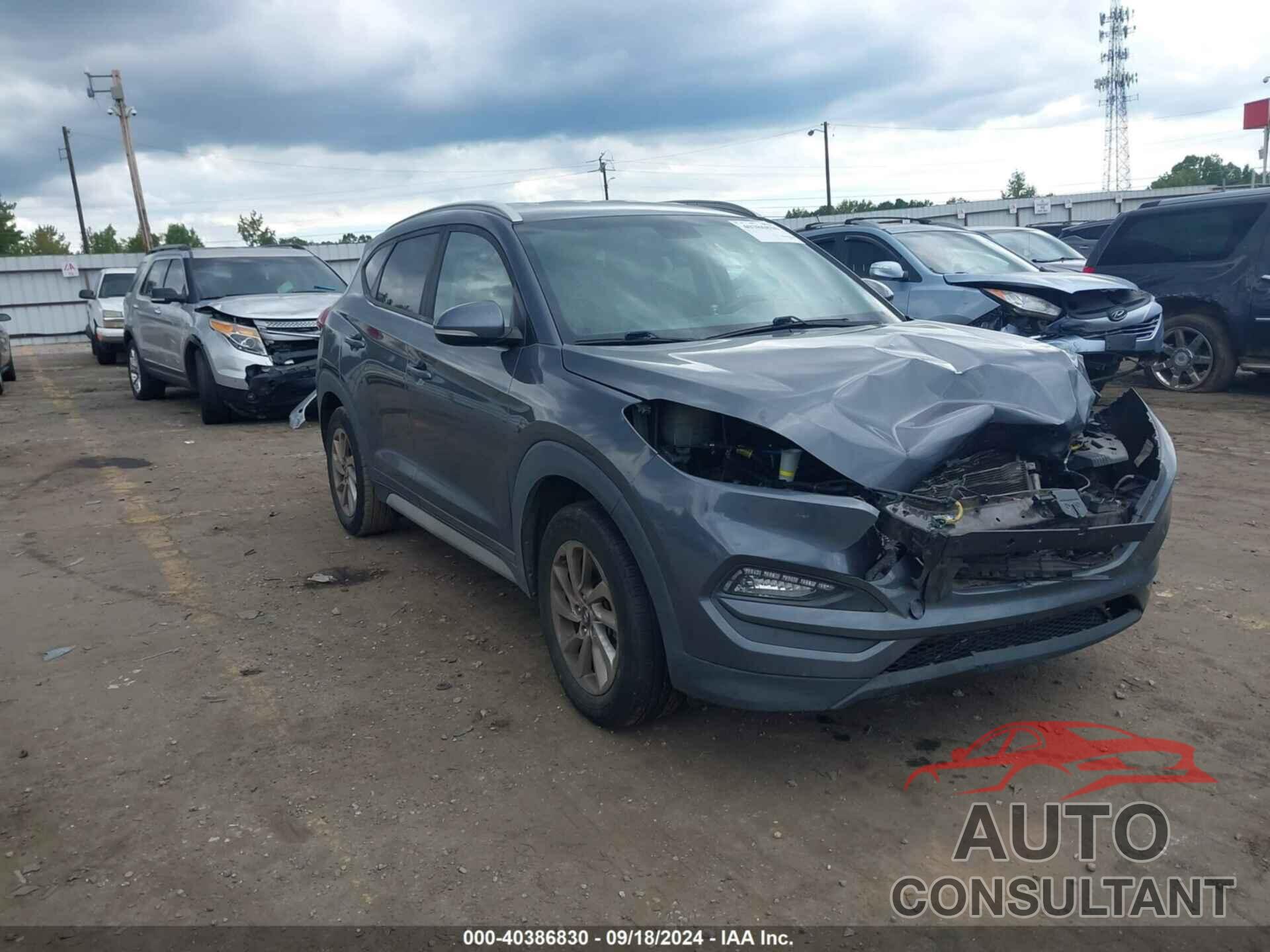 HYUNDAI TUCSON 2018 - KM8J33A48JU710106